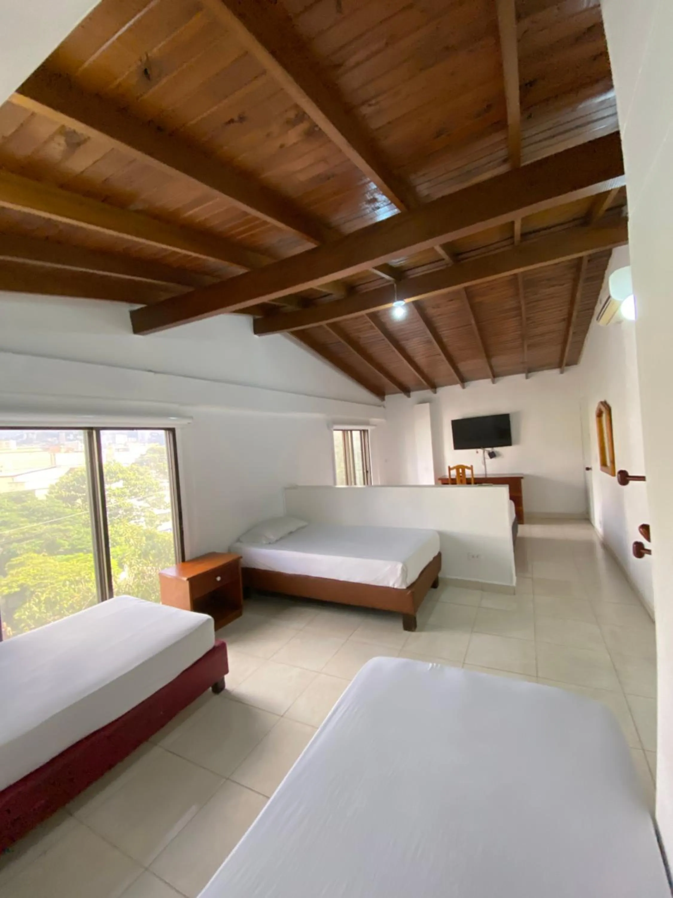 Photo of the whole room in Hotel Laureles 70