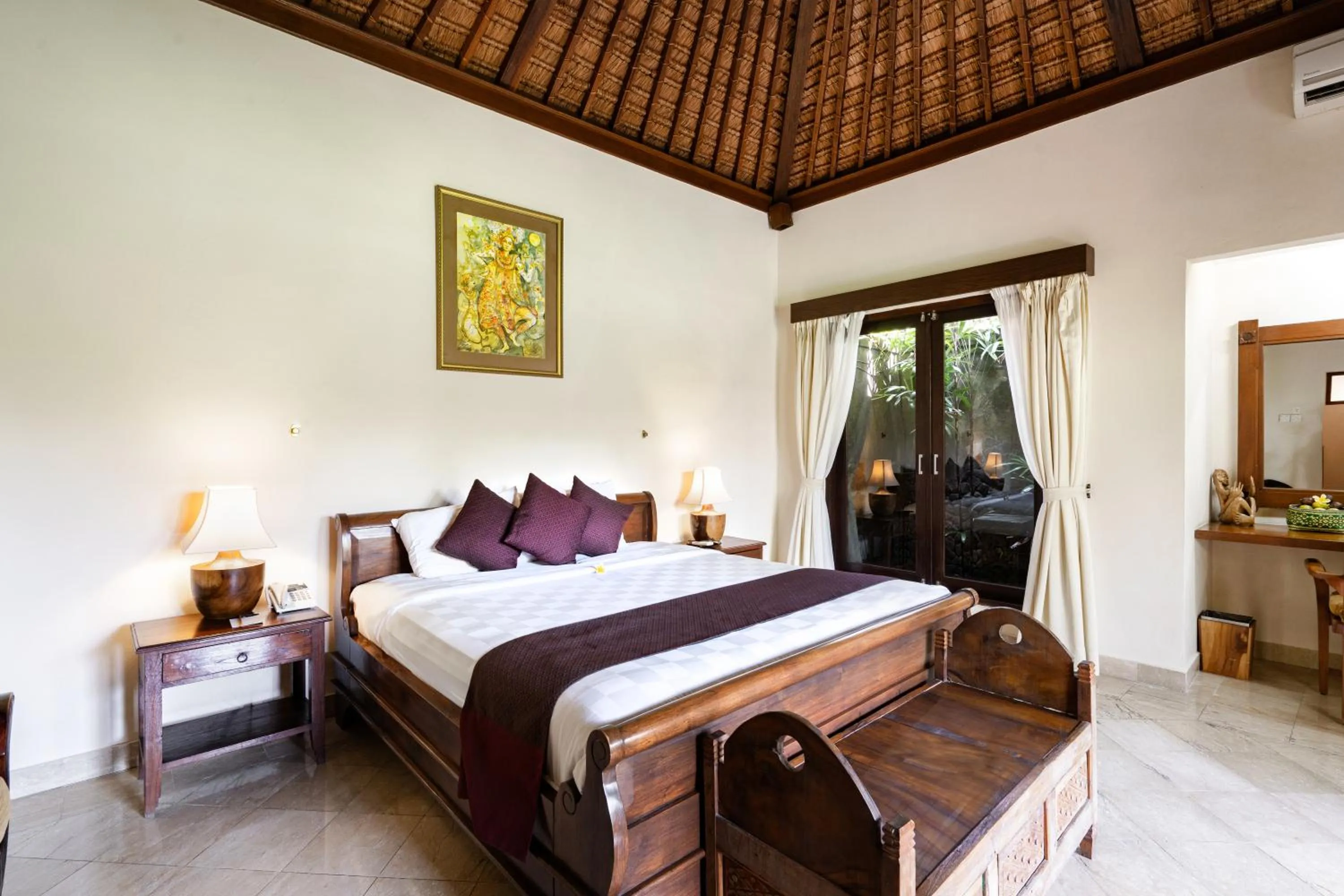 Bed in Svarga Bebek Villas