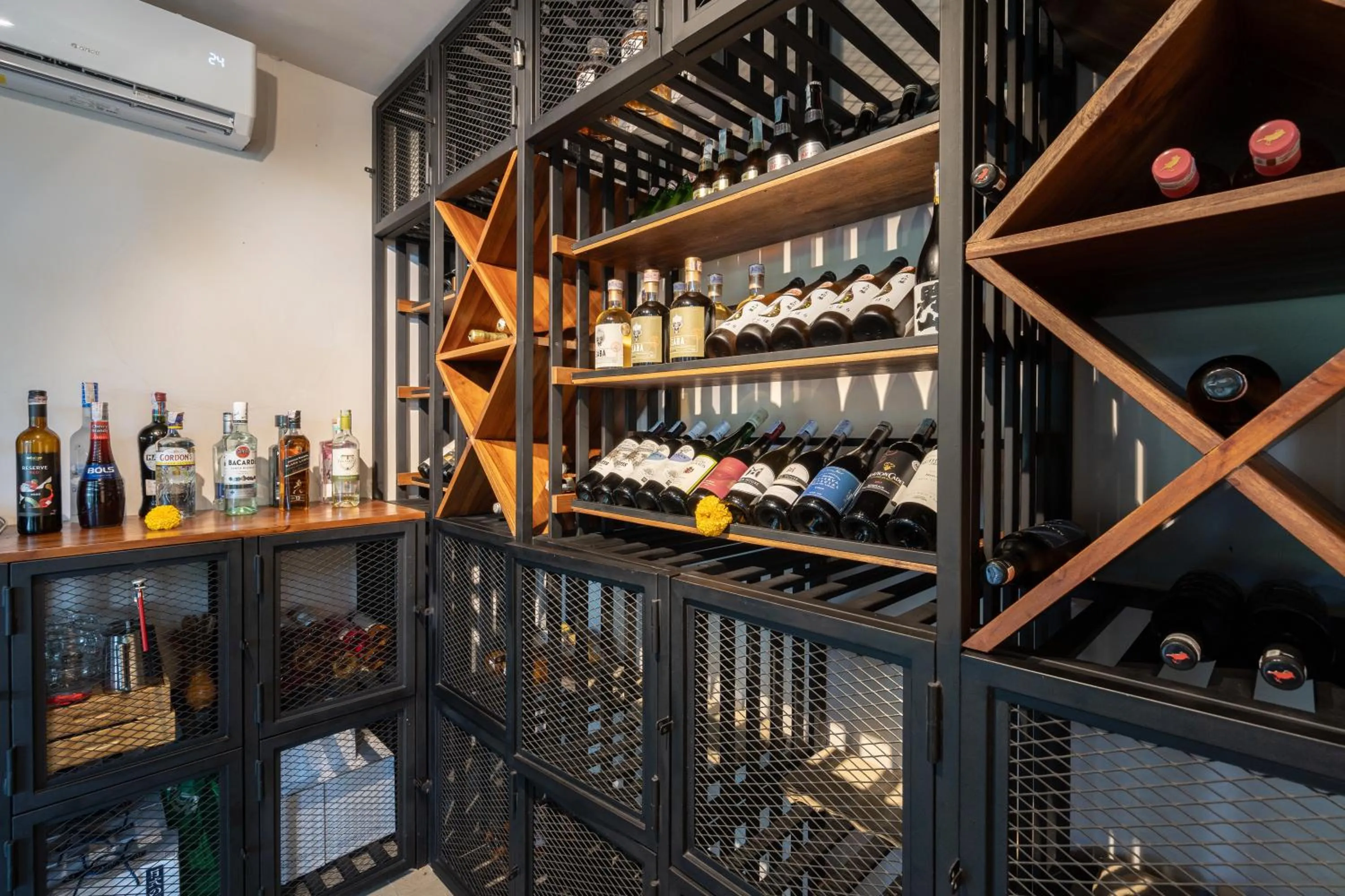 Lounge or bar in Svarga Bebek Villas