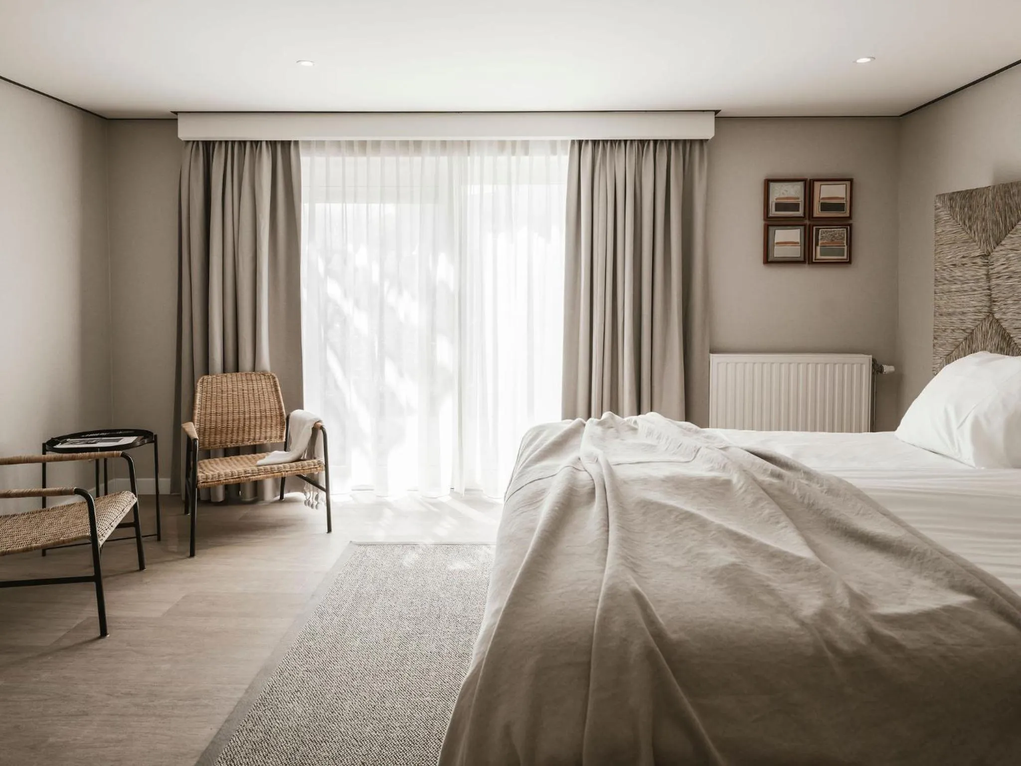 Bedroom, Bed in Strandhotel Domburg - Next Door