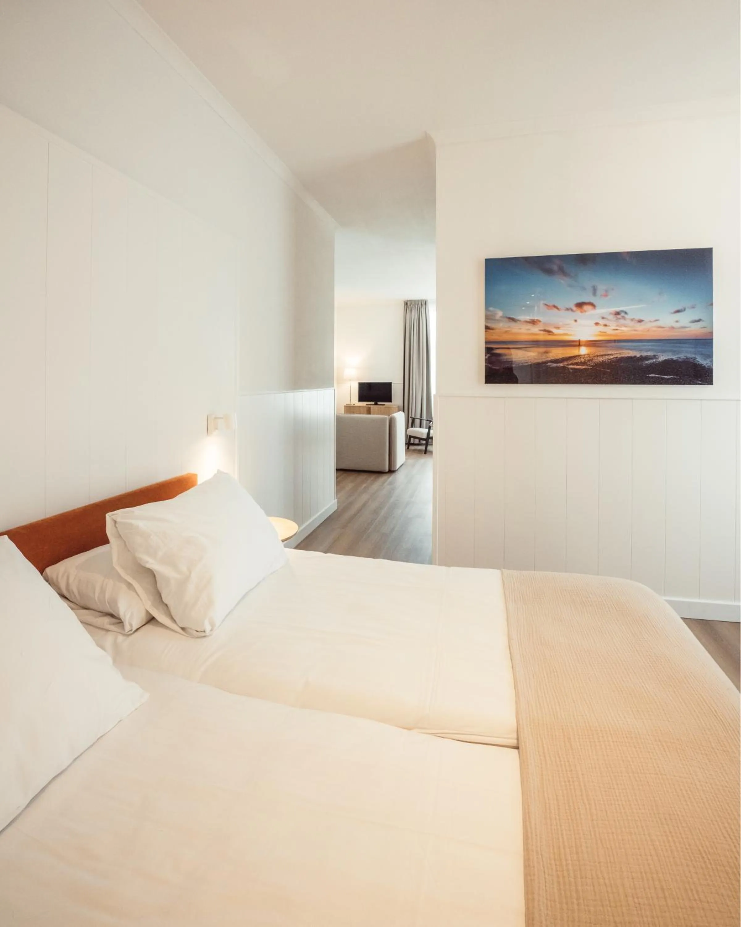 Bedroom, Bed in Strandhotel Domburg - Next Door