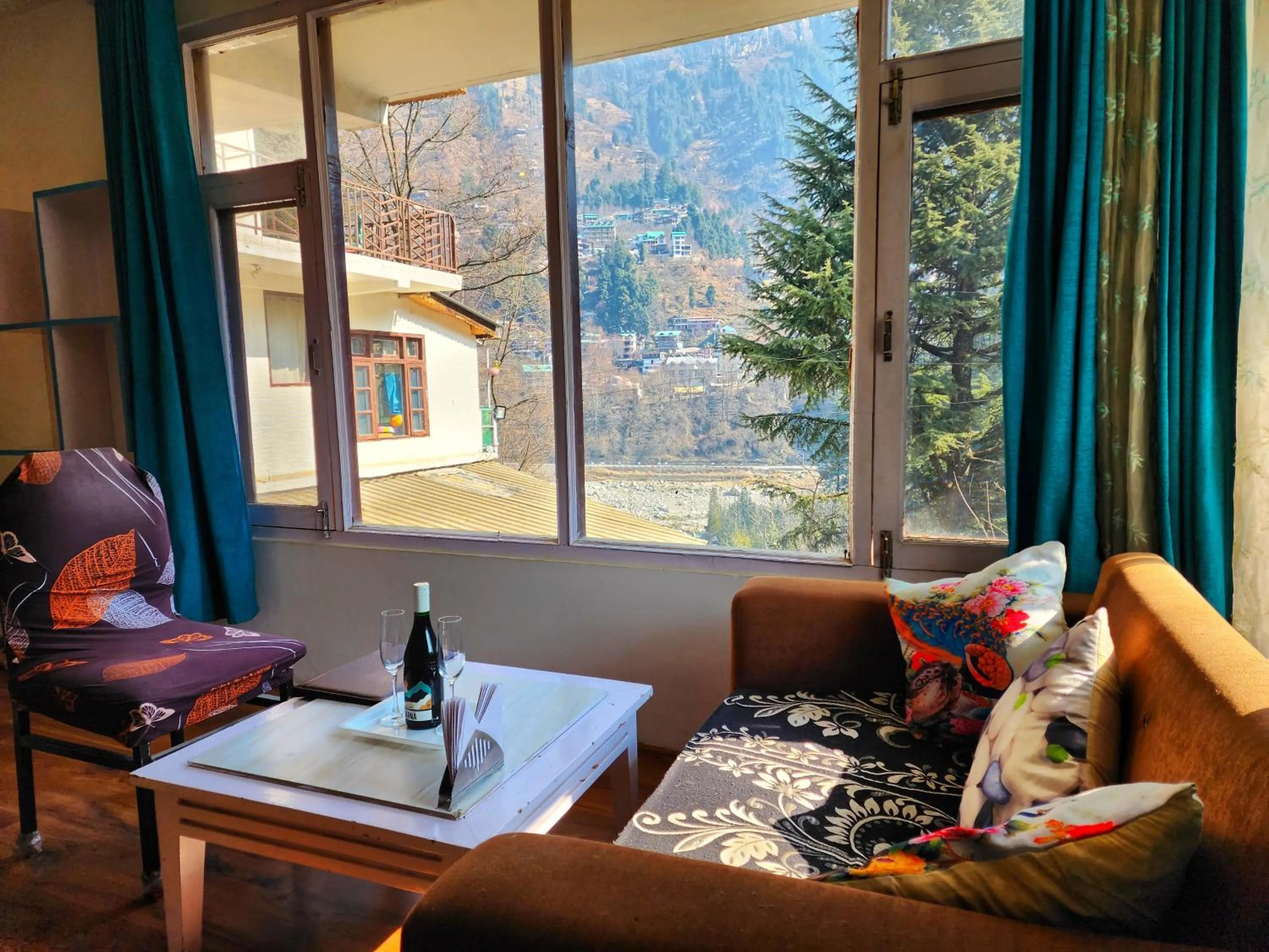 Dining area in Page 3 - A Riverside Hotel and Bar