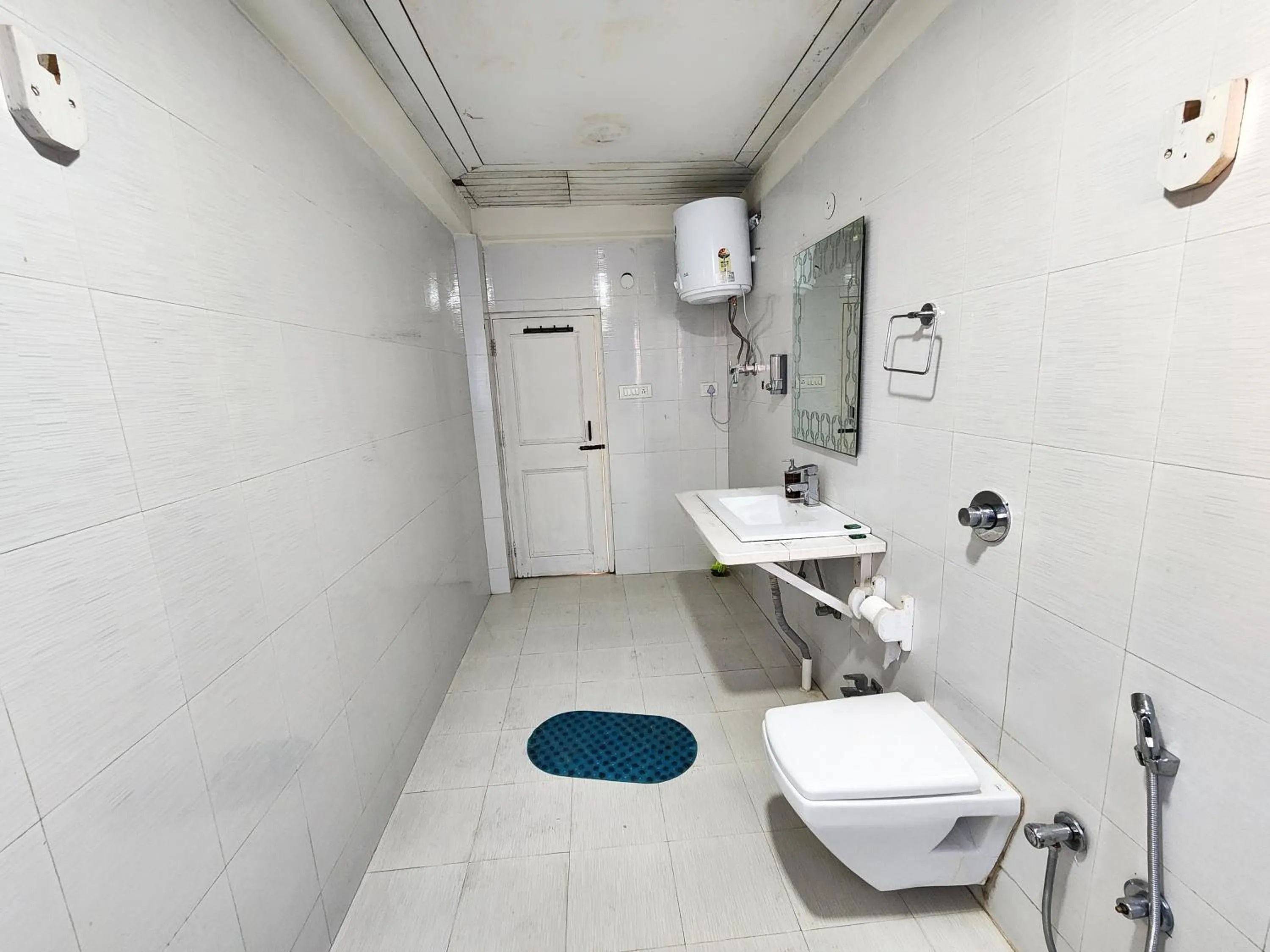 Page 3 - A Riverside Hotel and Bar