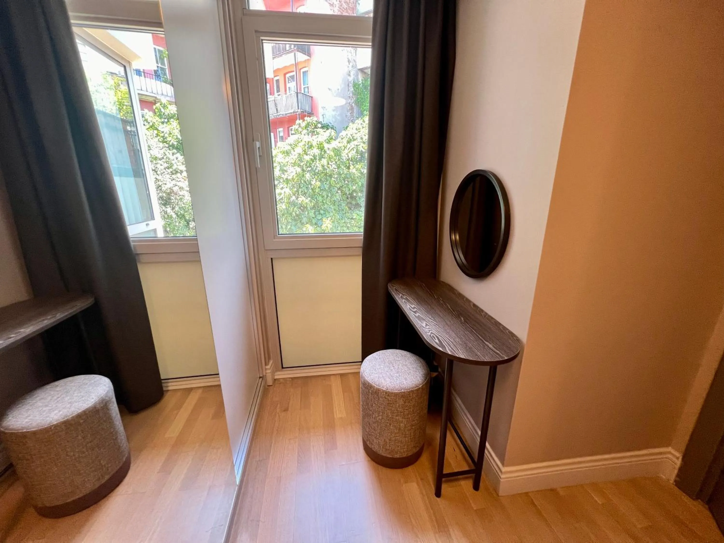 Toilet in Weingart Suites Hotel