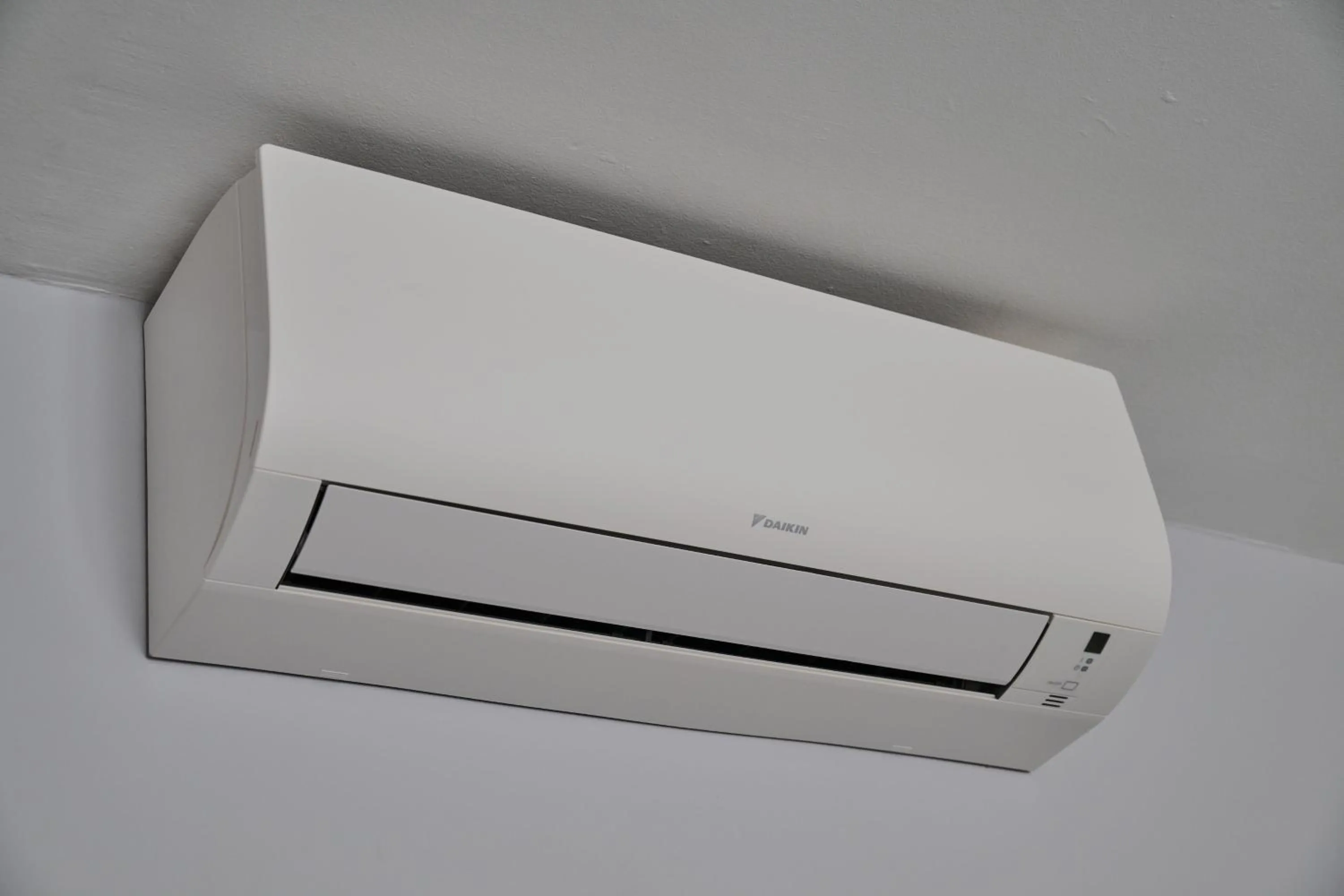 air conditioner in Royal Oxford Hotel