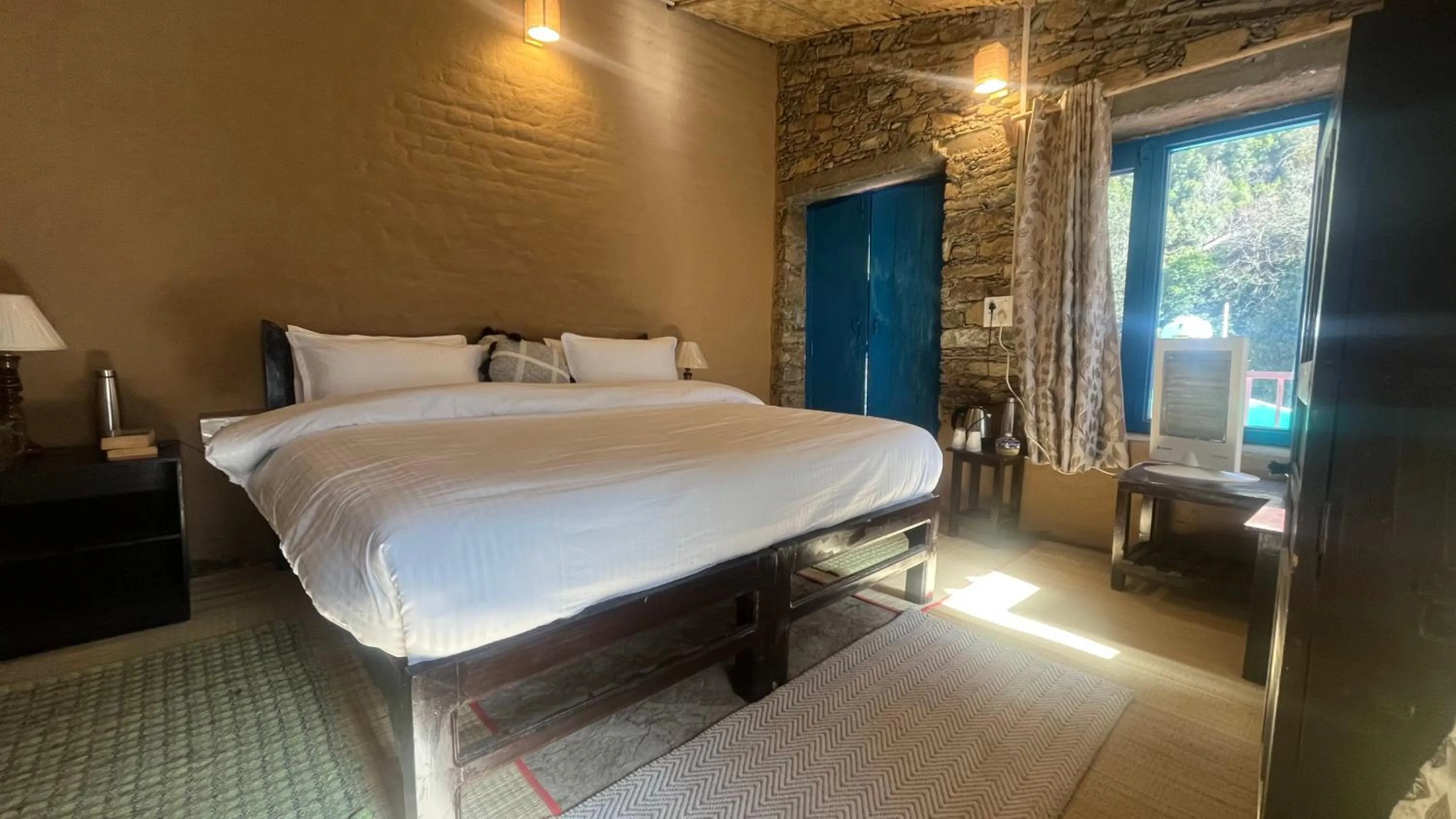 Bed in Burans Kot Heritage Home - Ramgarh