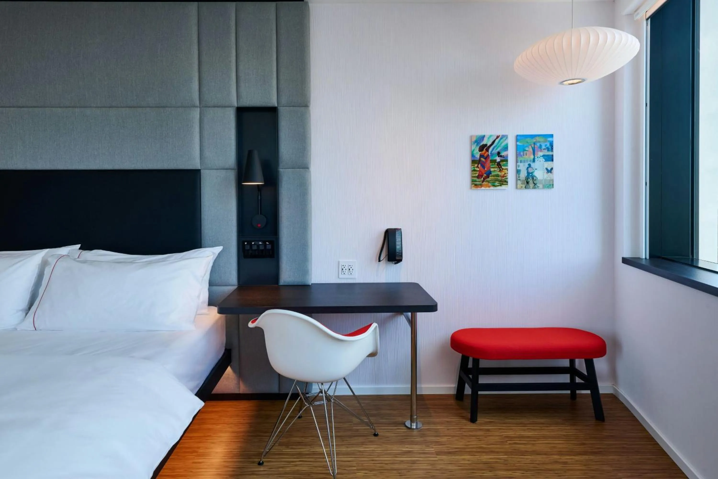 Bedroom, Bed in citizenM Boston Back Bay