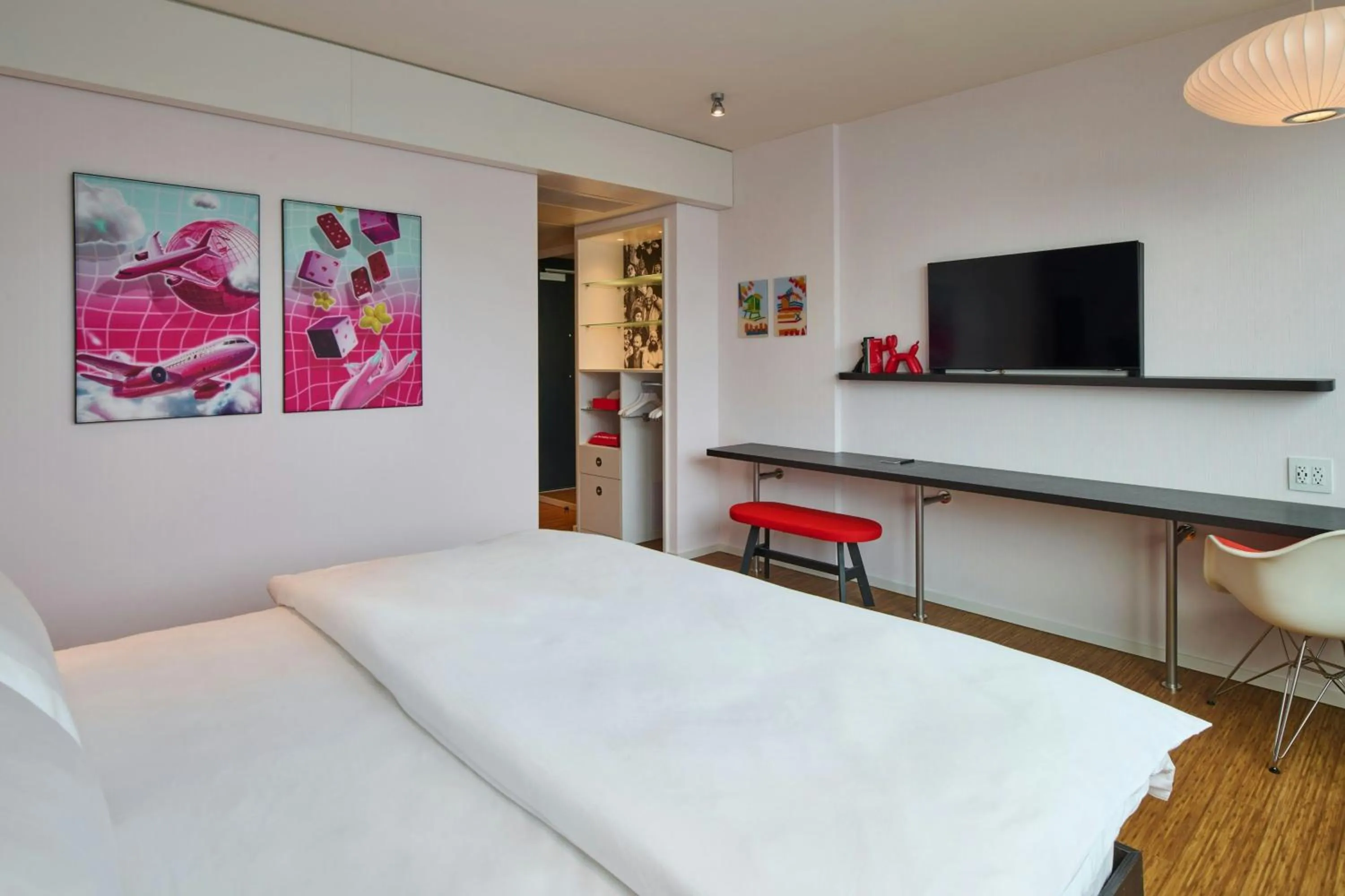 Bedroom, Bed in citizenM Miami South Beach