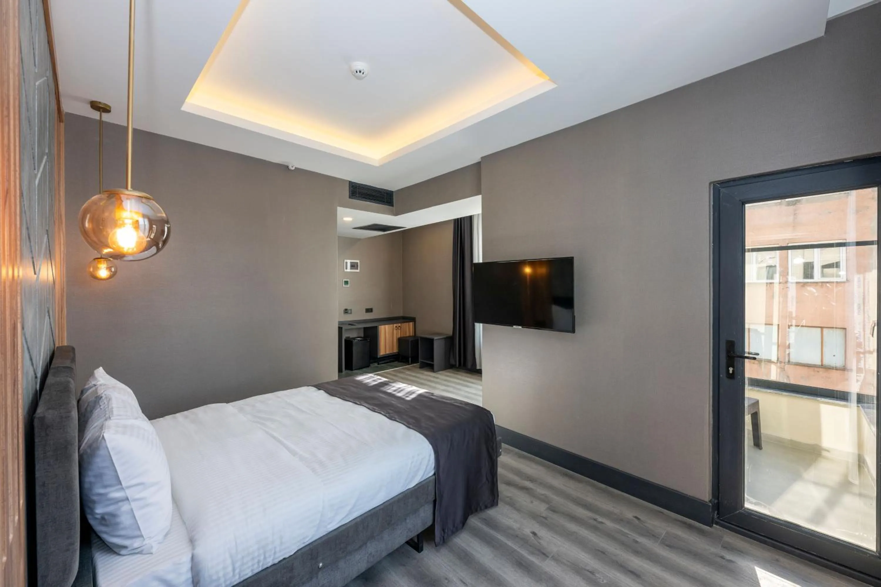 Bed in The Nirvanas Hotel