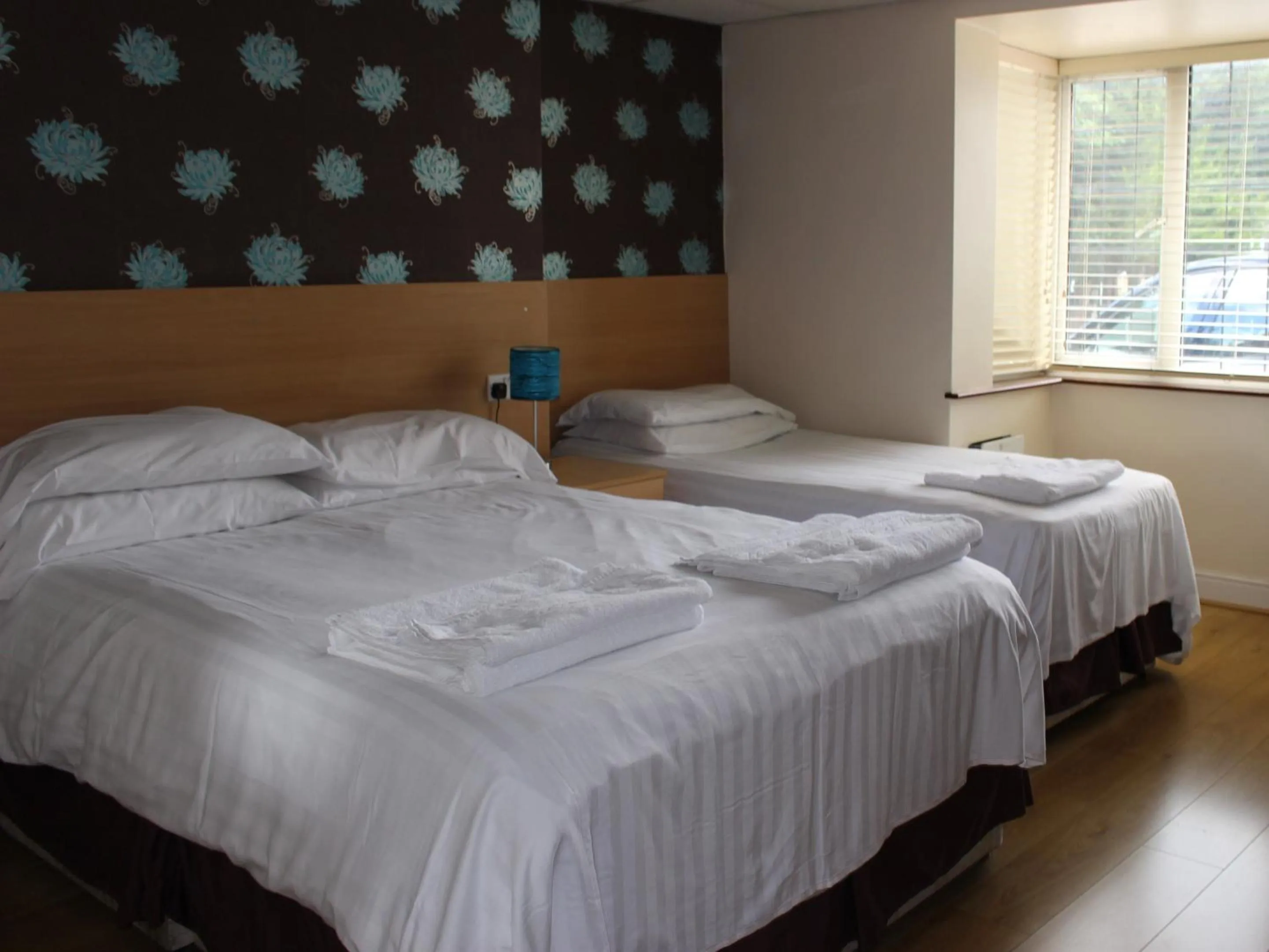 Bedroom, Bed in Debden Guest House