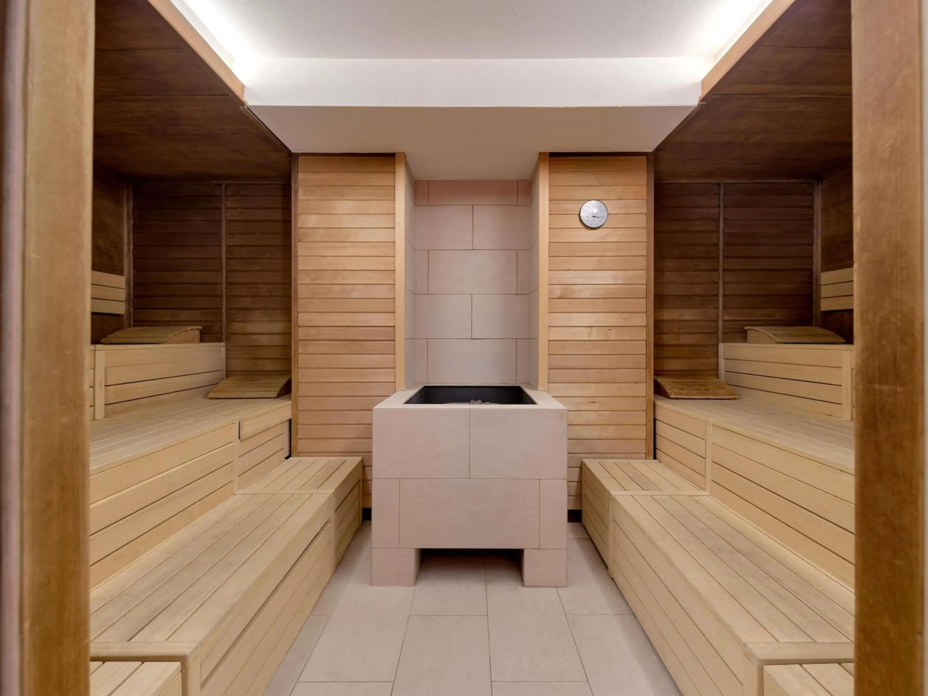 Sauna in Mövenpick Hotel Amsterdam City Centre