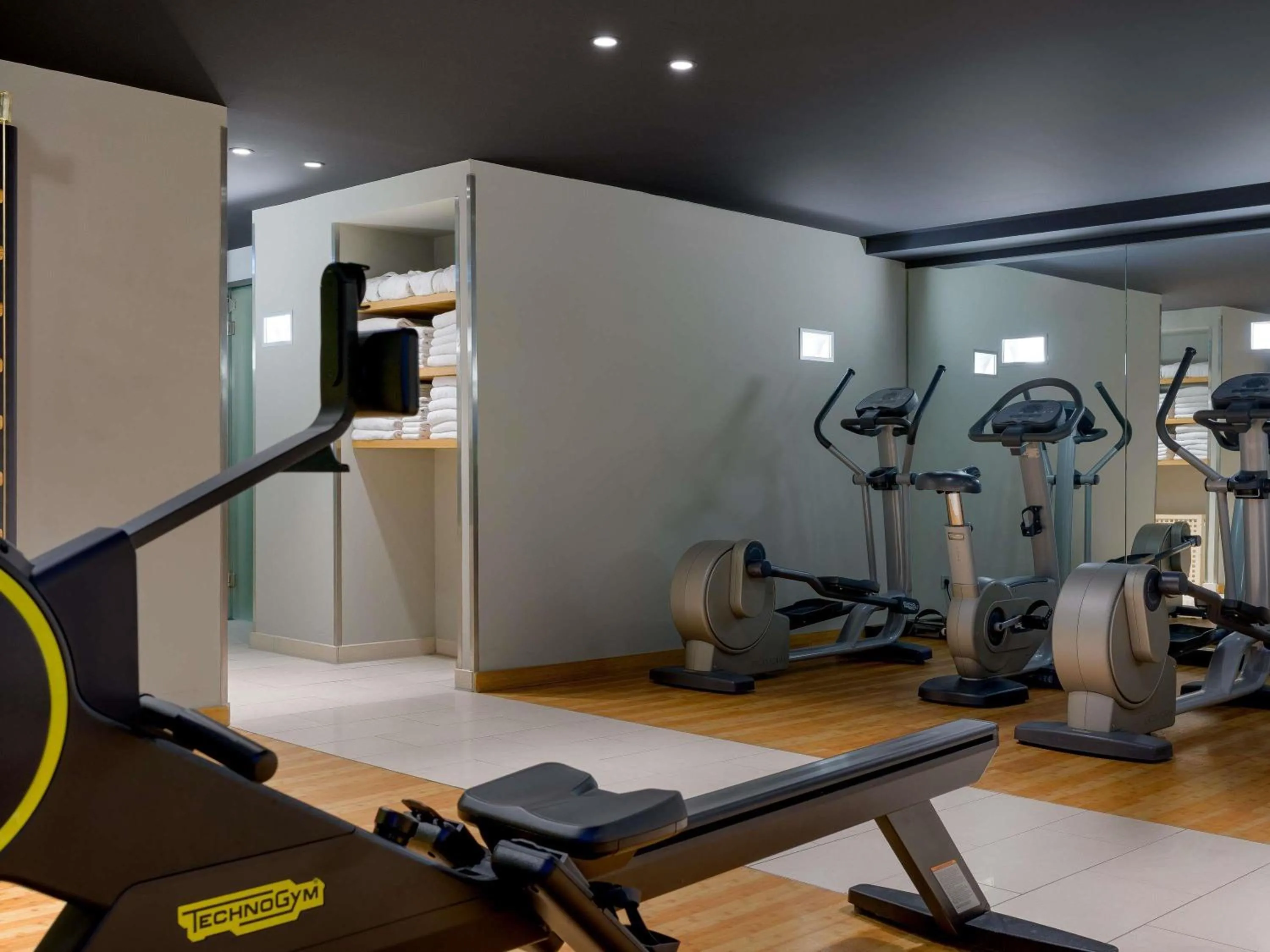 Fitness centre/facilities in Mövenpick Hotel Amsterdam City Centre
