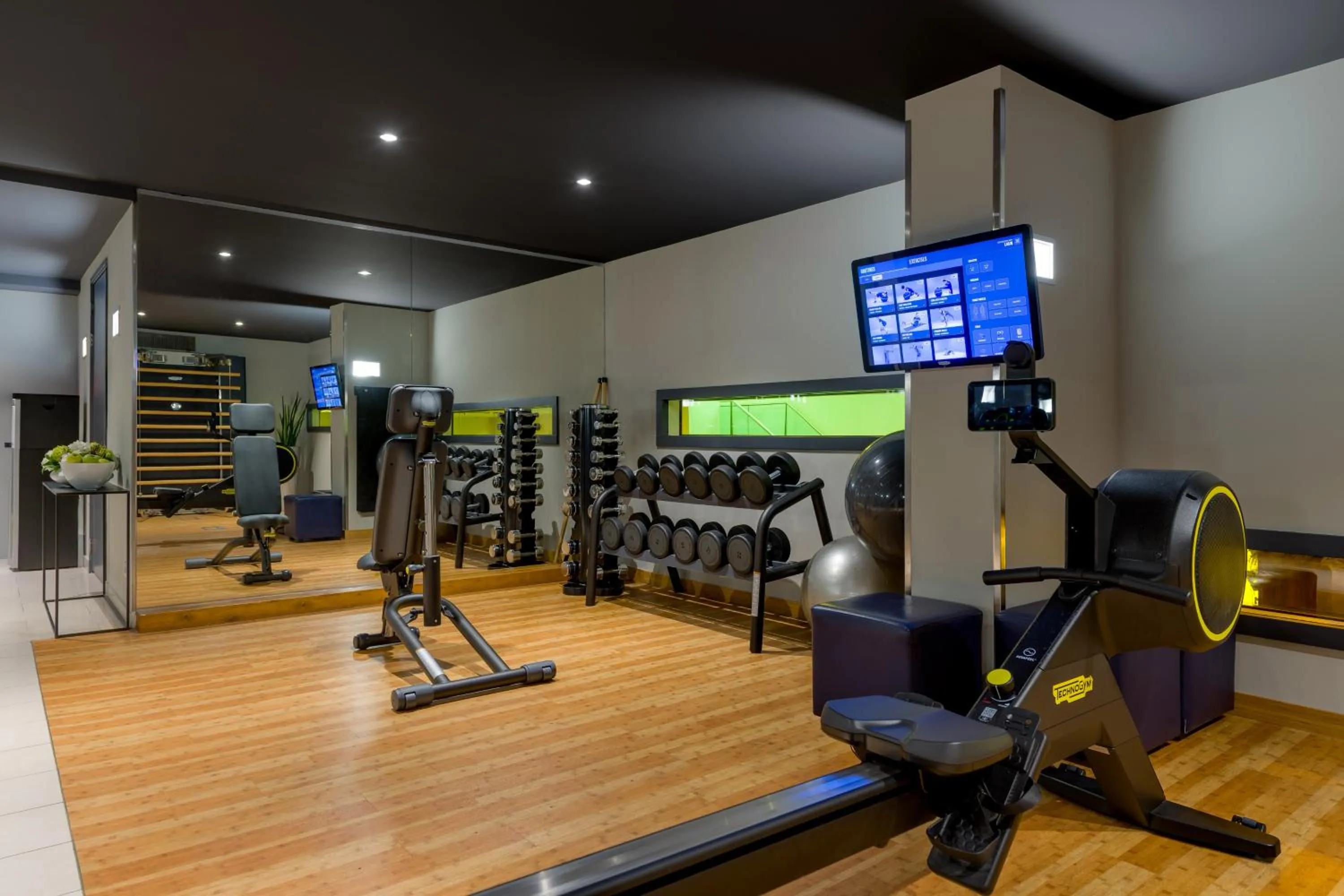 Fitness centre/facilities in Mövenpick Hotel Amsterdam City Centre
