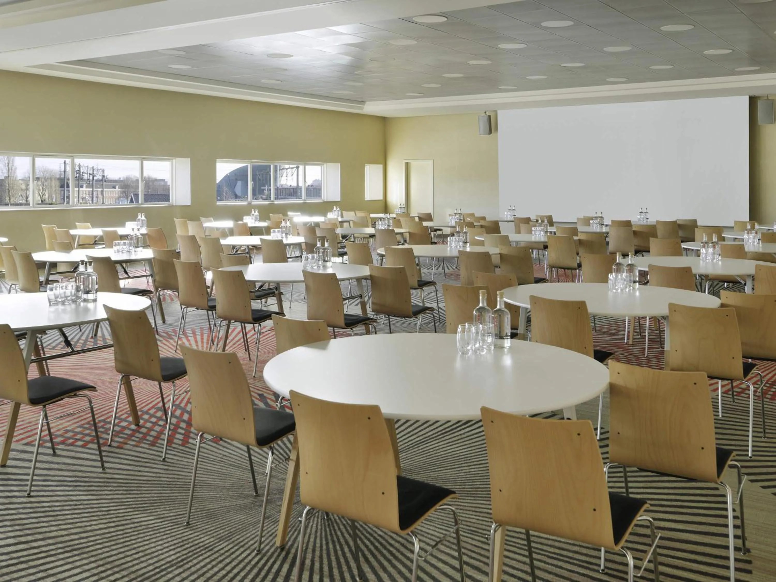 Meeting/conference room in Mövenpick Hotel Amsterdam City Centre