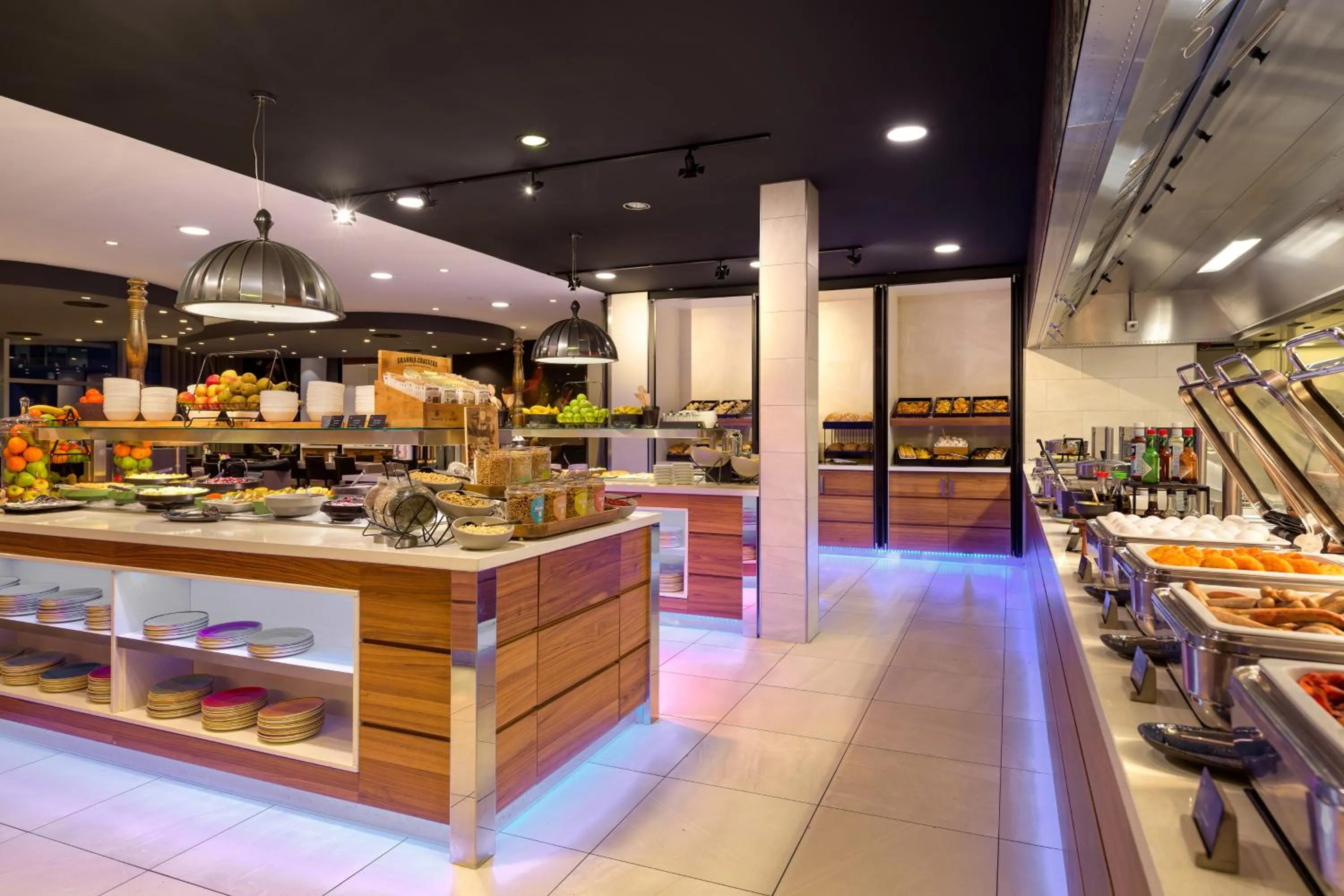 Restaurant/places to eat in Mövenpick Hotel Amsterdam City Centre