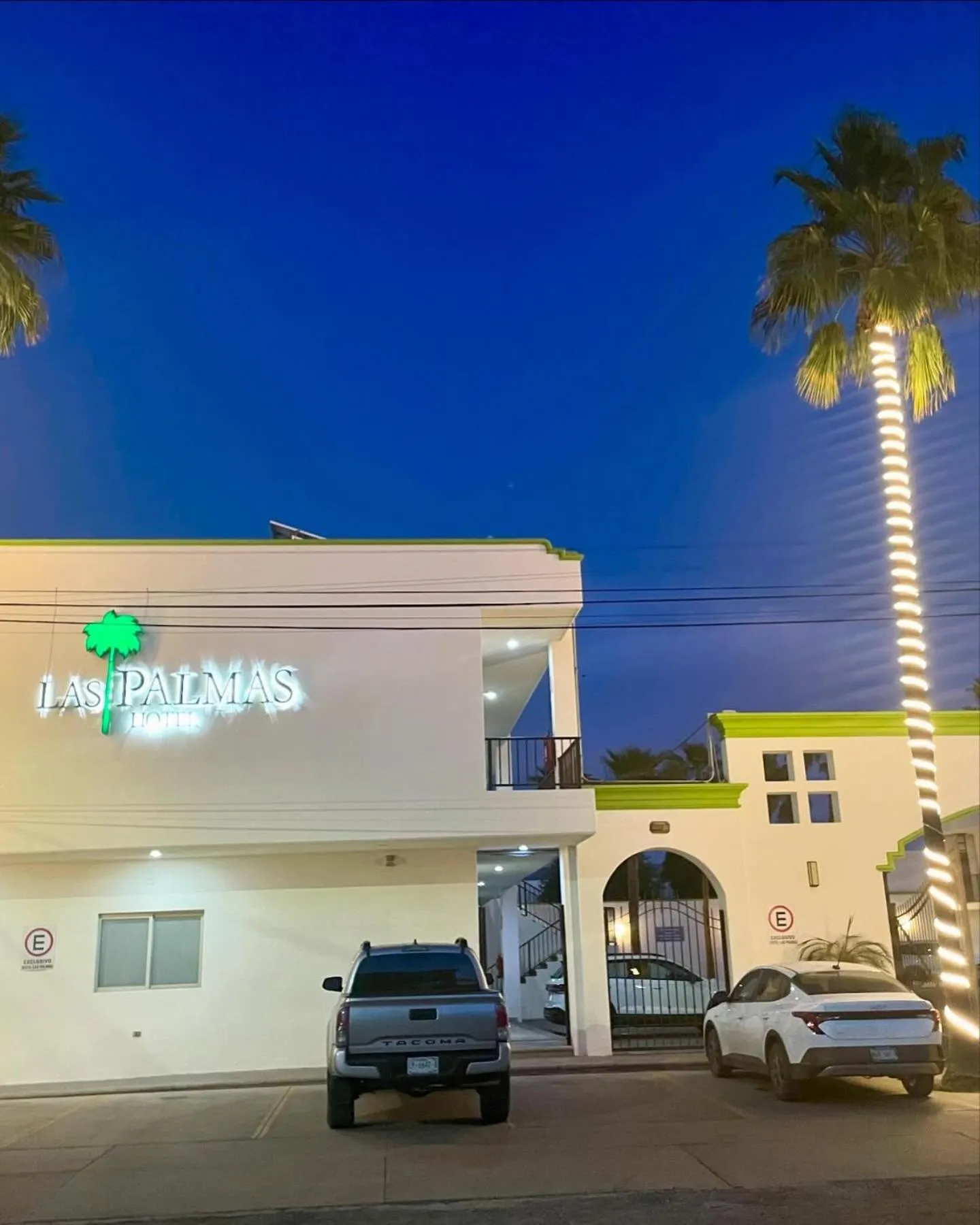 Property building in Hotel las Palmas