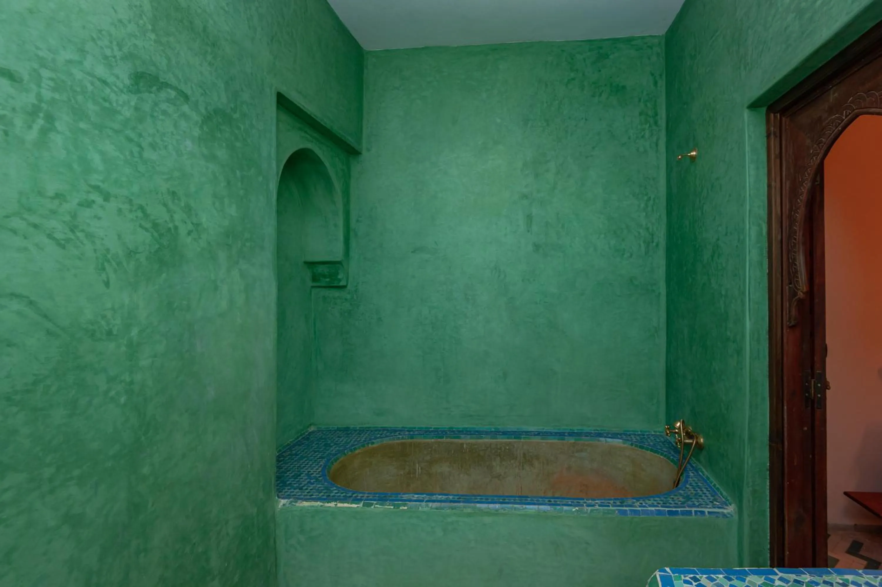 Bath in Riad Amalia