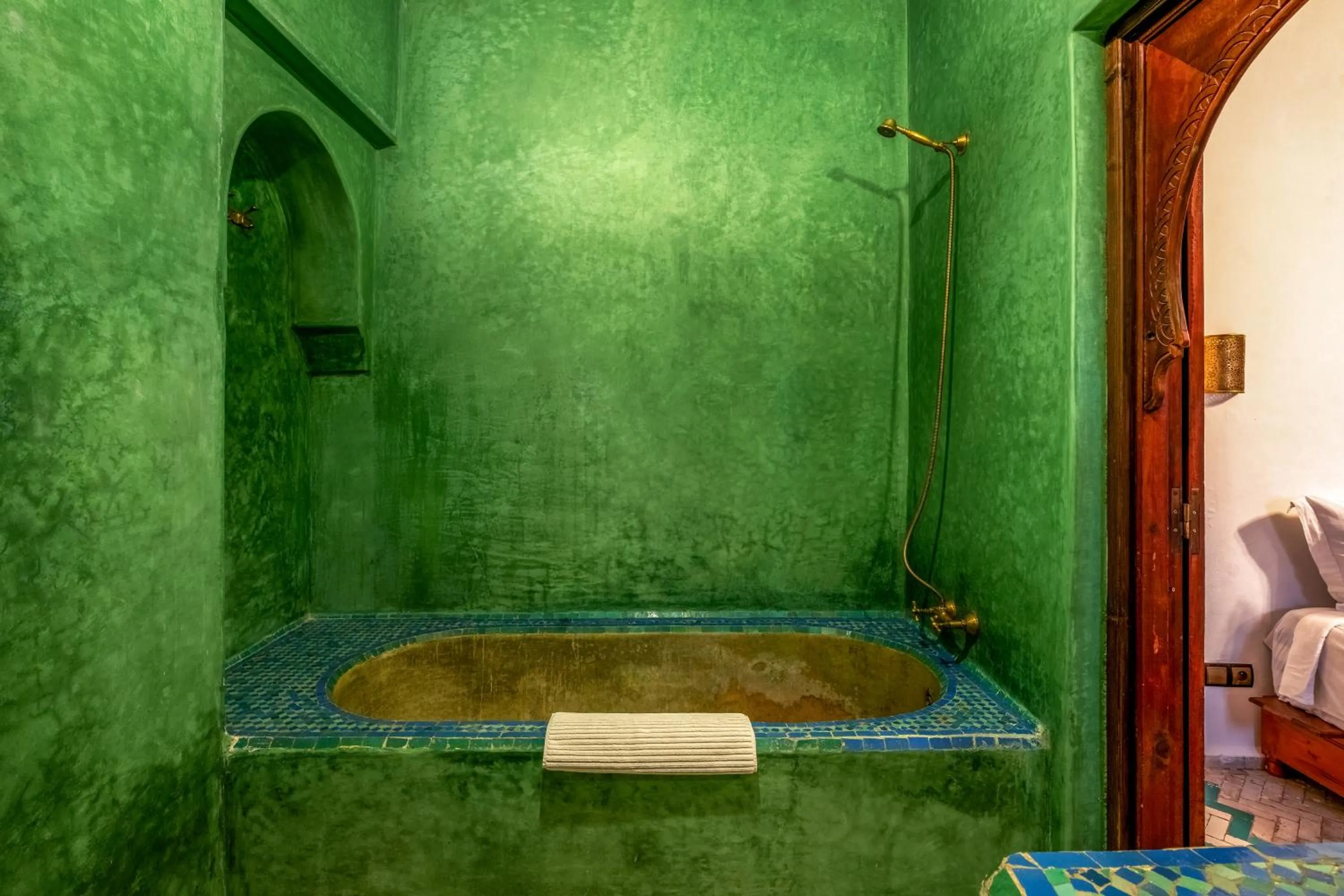Bath in Riad Amalia