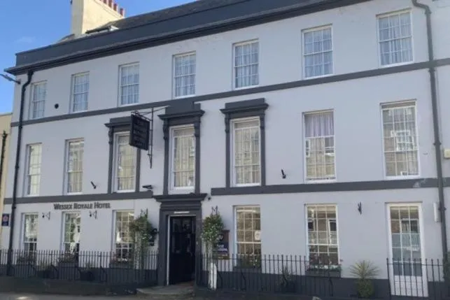 Property building in Sleeping Bear Hotels Dorchester