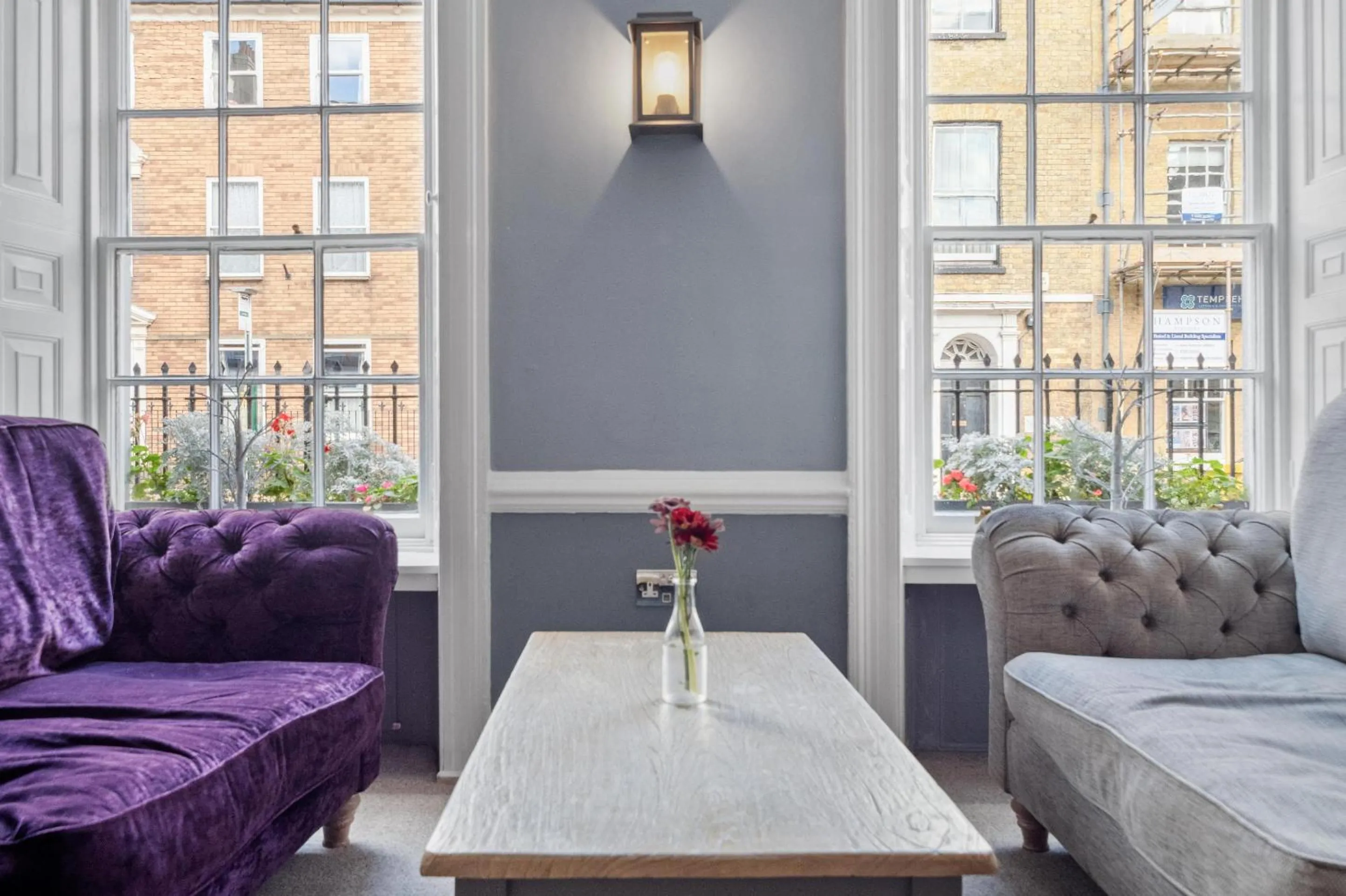Living room in Sleeping Bear Hotels Dorchester