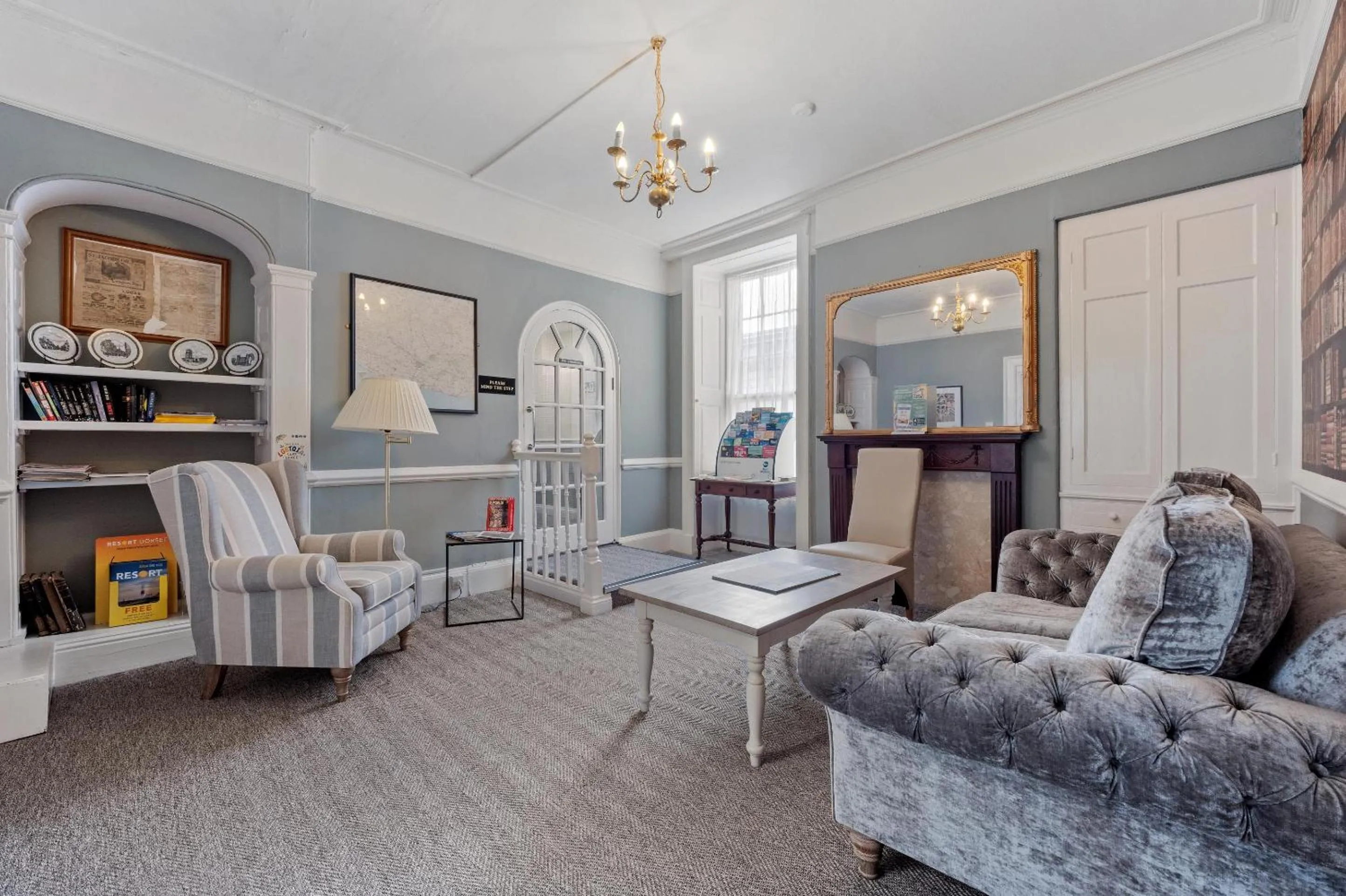 Seating area in Sleeping Bear Hotels Dorchester