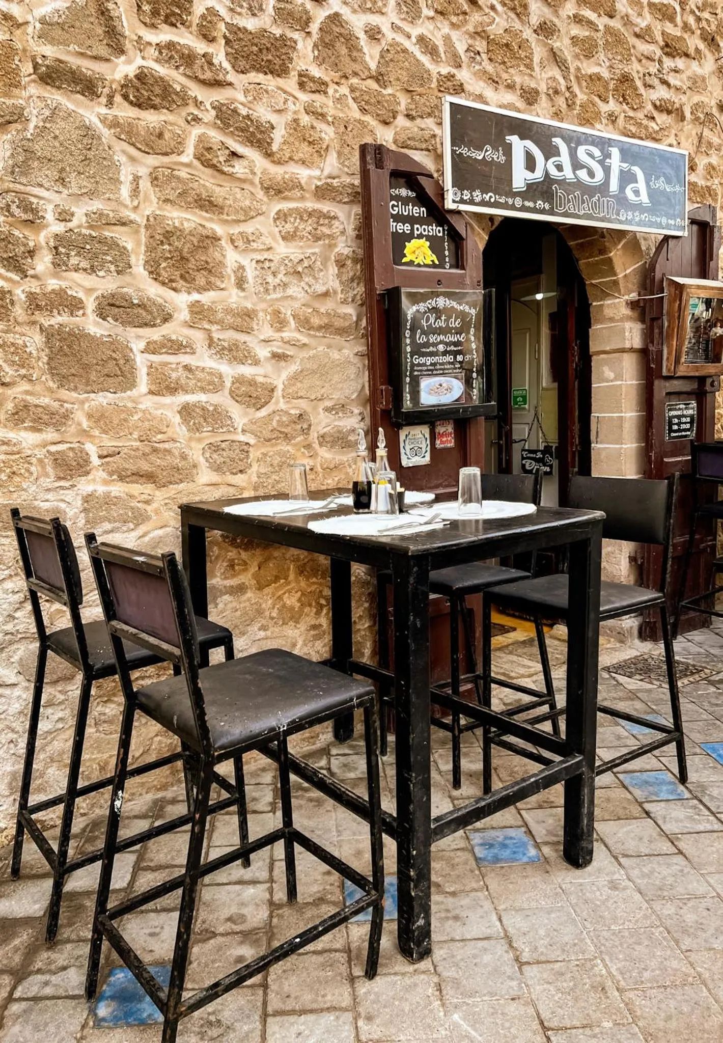 Restaurant/places to eat in Riad Baladin