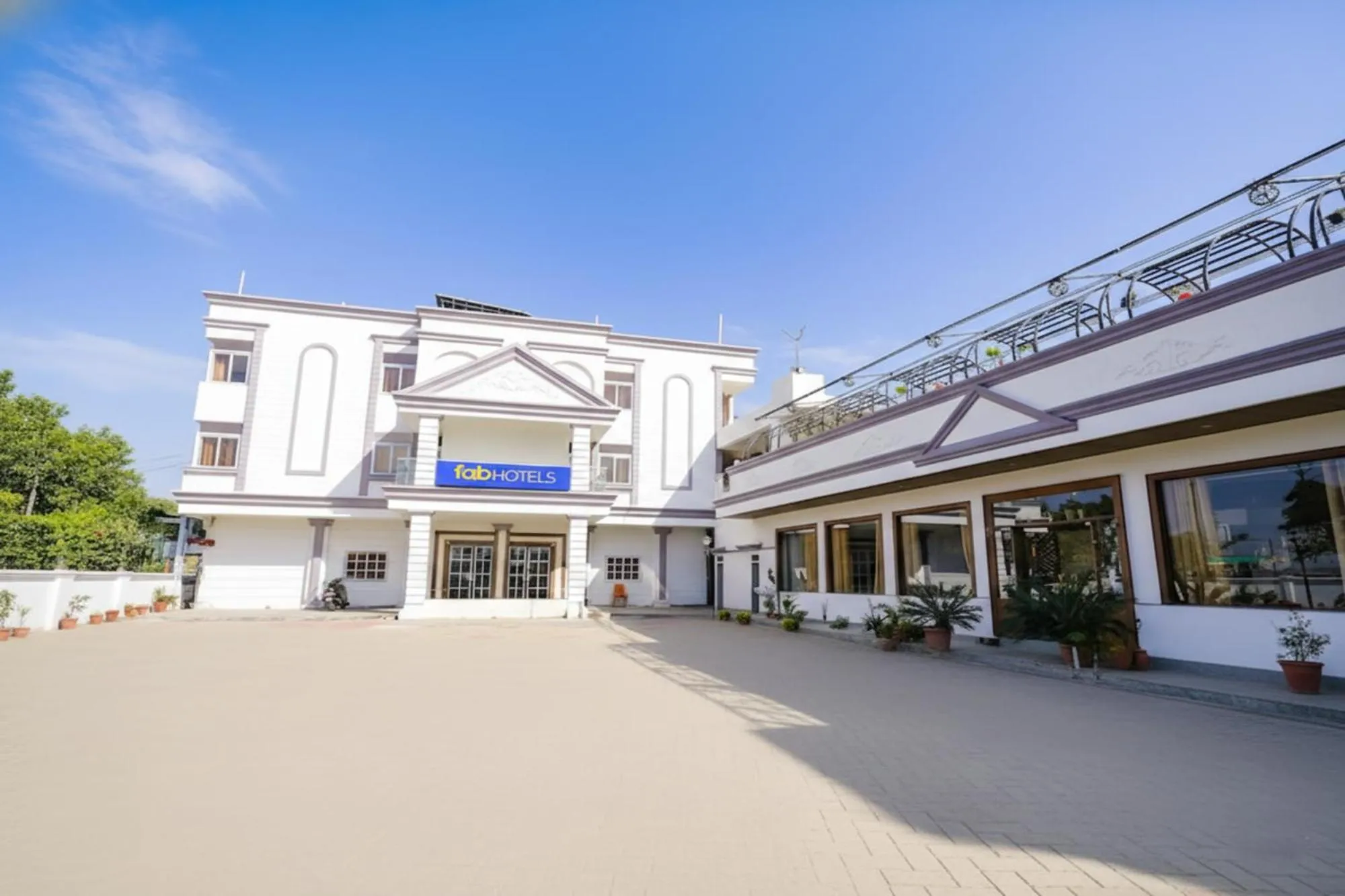 Property building in FabHotel Prime SM Resort