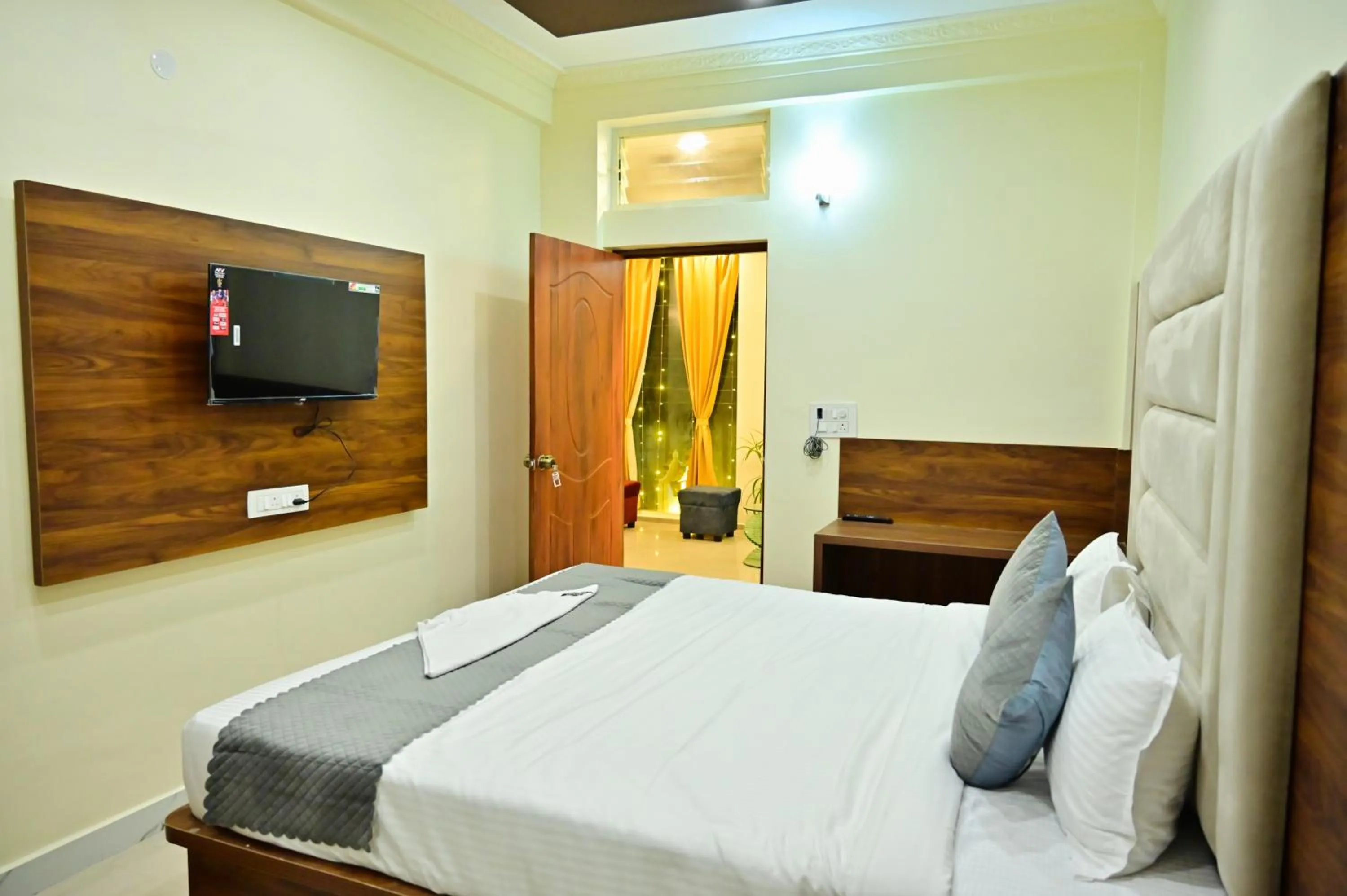 TV and multimedia, Bed in Hotel Boss Palace