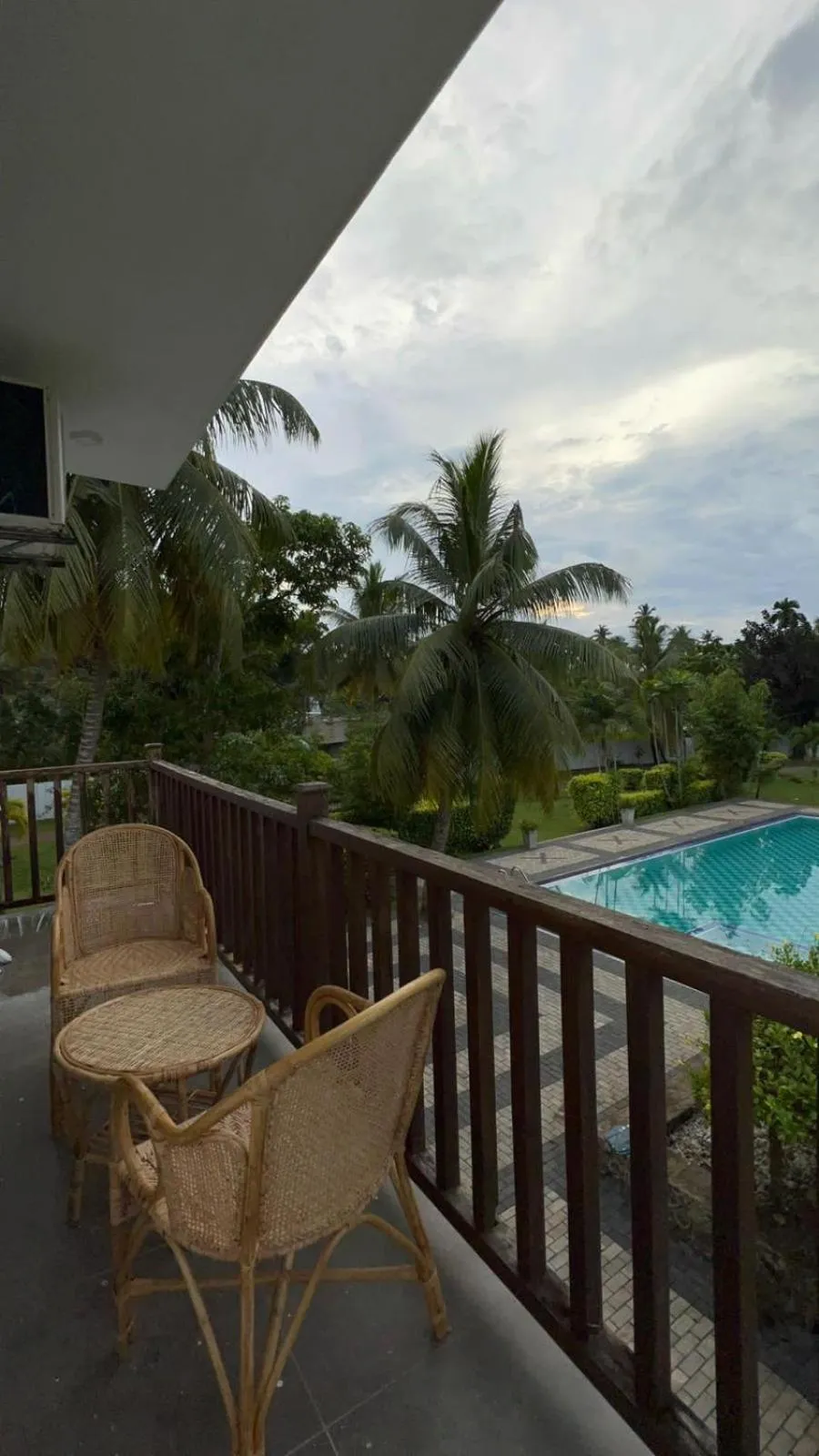 Day in Shades Hotel & Villa