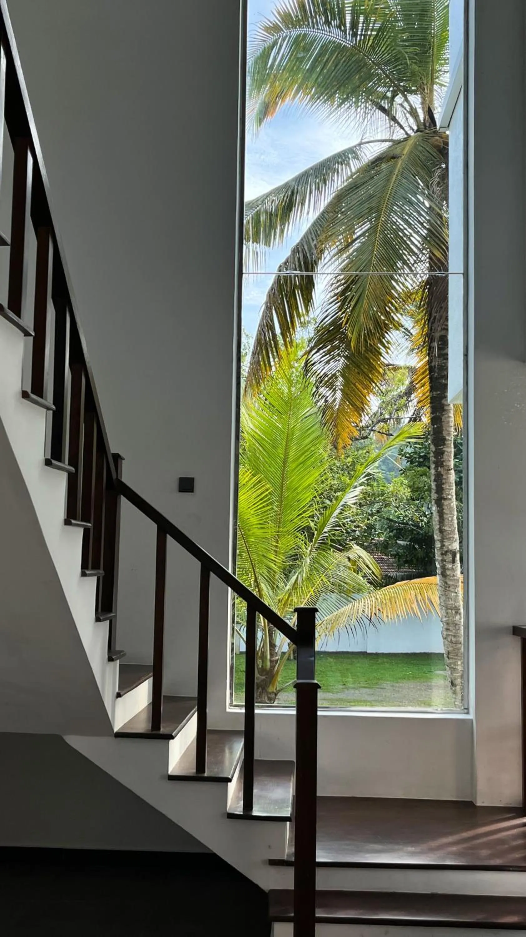 Day in Shades Hotel & Villa