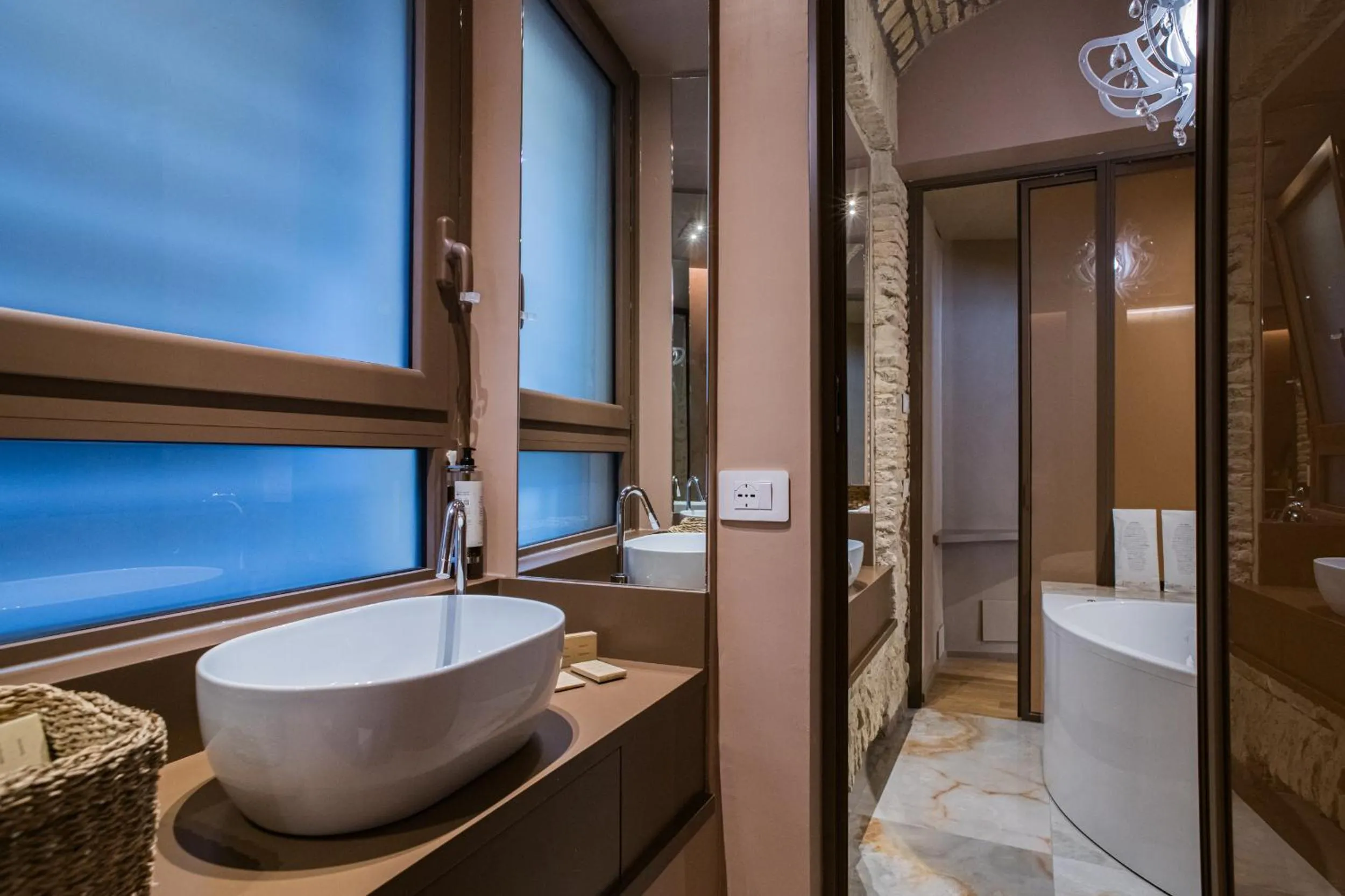 Toilet in 163 BOUTIQUE HOTEL