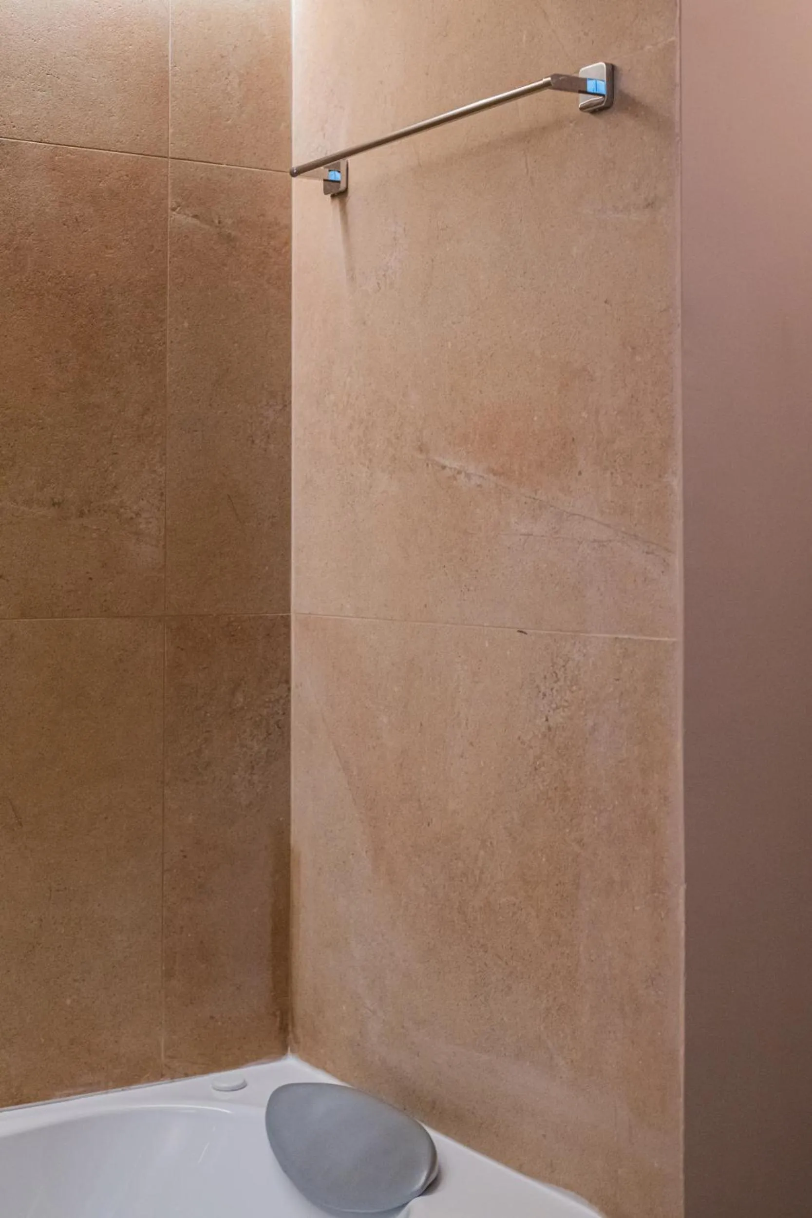 Shower in 163 BOUTIQUE HOTEL