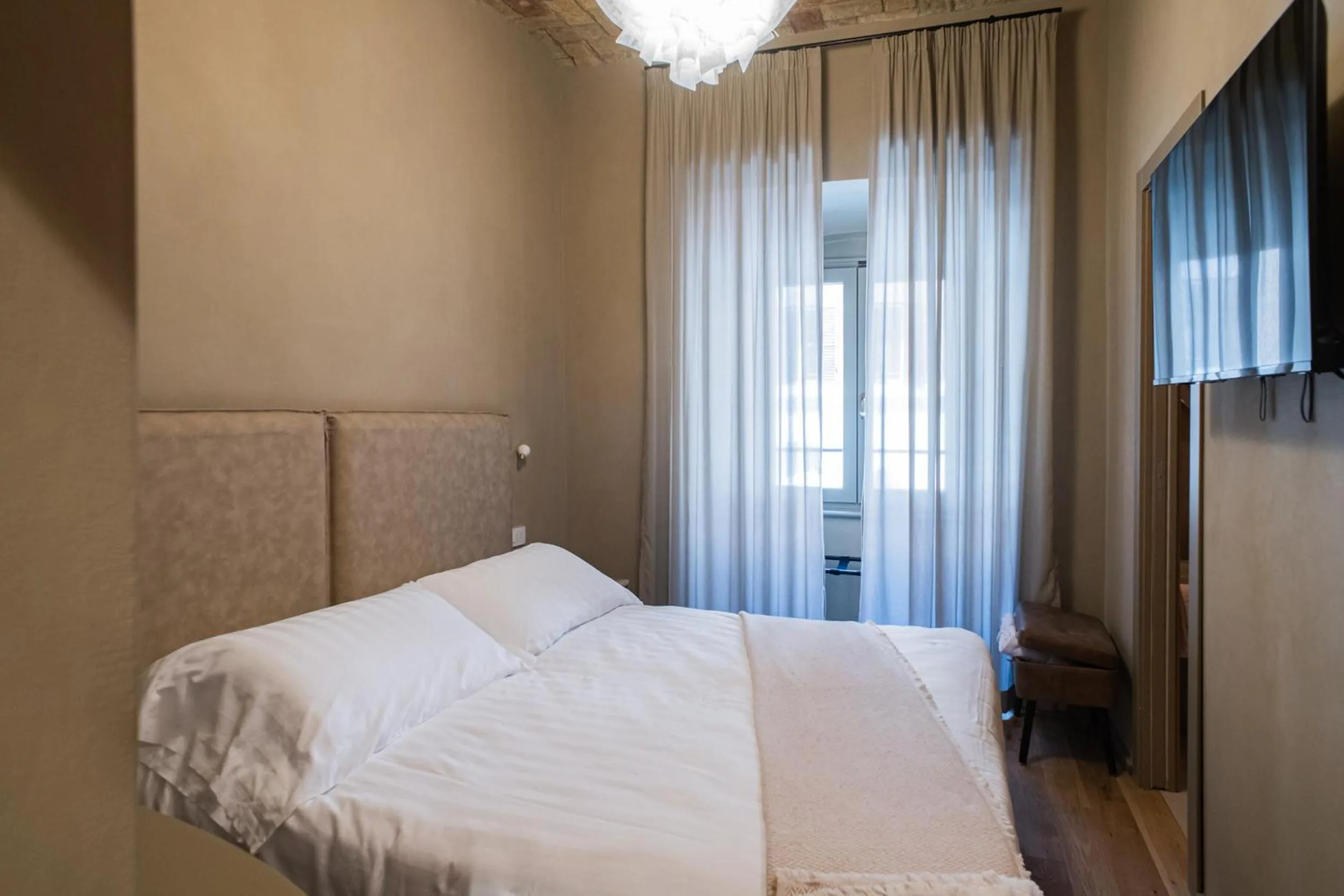 Bed in 163 BOUTIQUE HOTEL