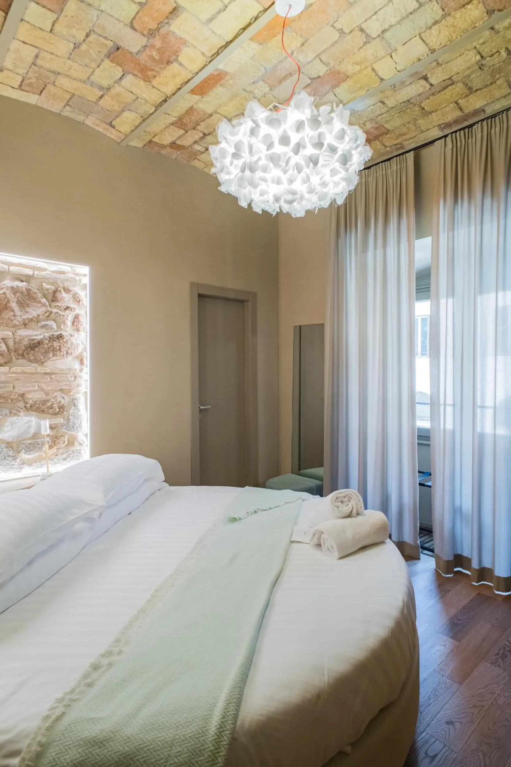 Bed in 163 BOUTIQUE HOTEL