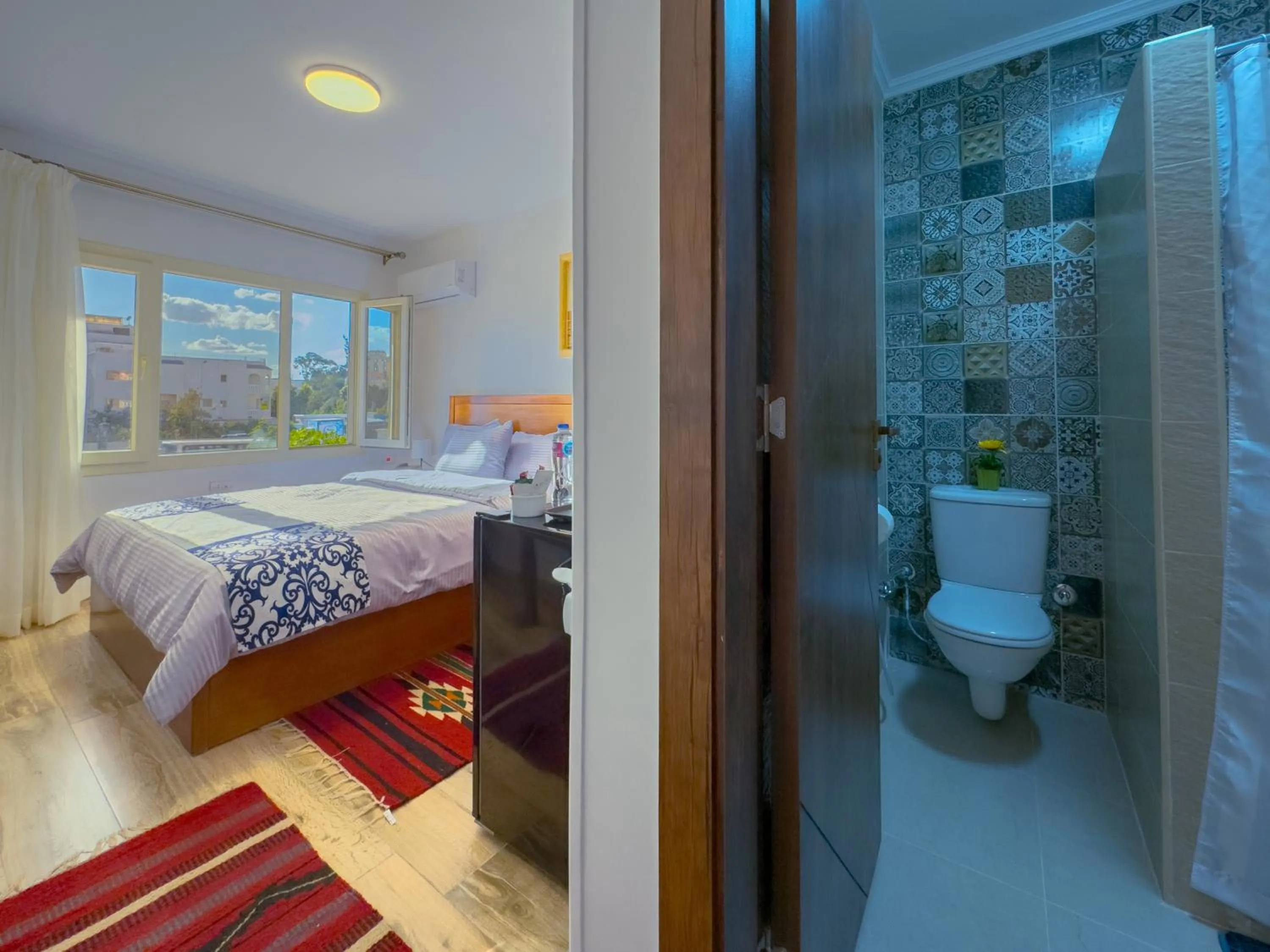 Bed in Royal Crown Hotel Giza Pyramids View