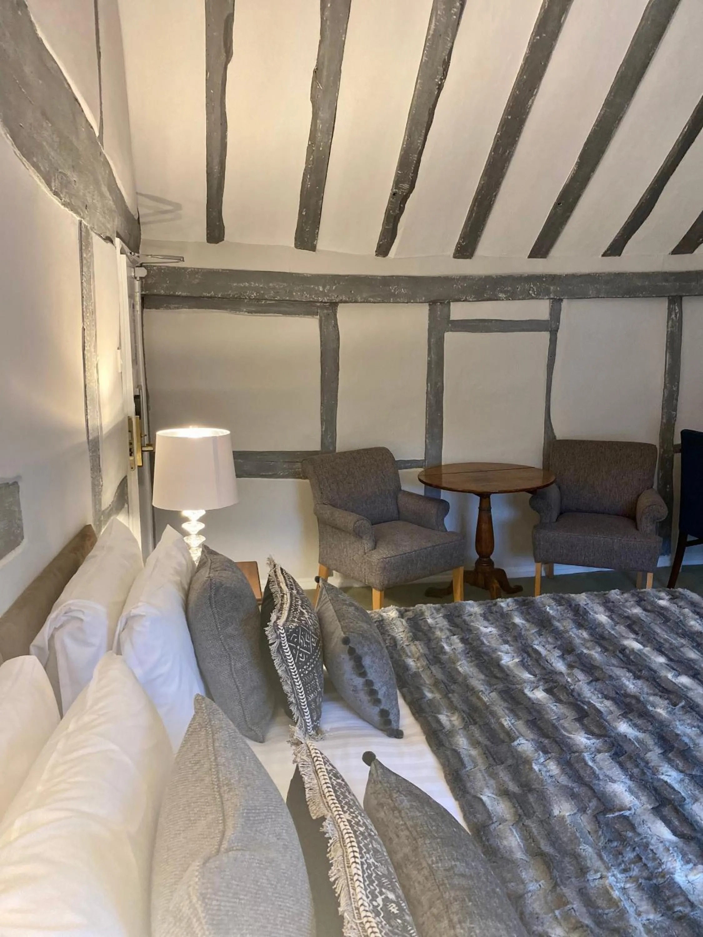 Standard Twin Room in White Hart Hotel