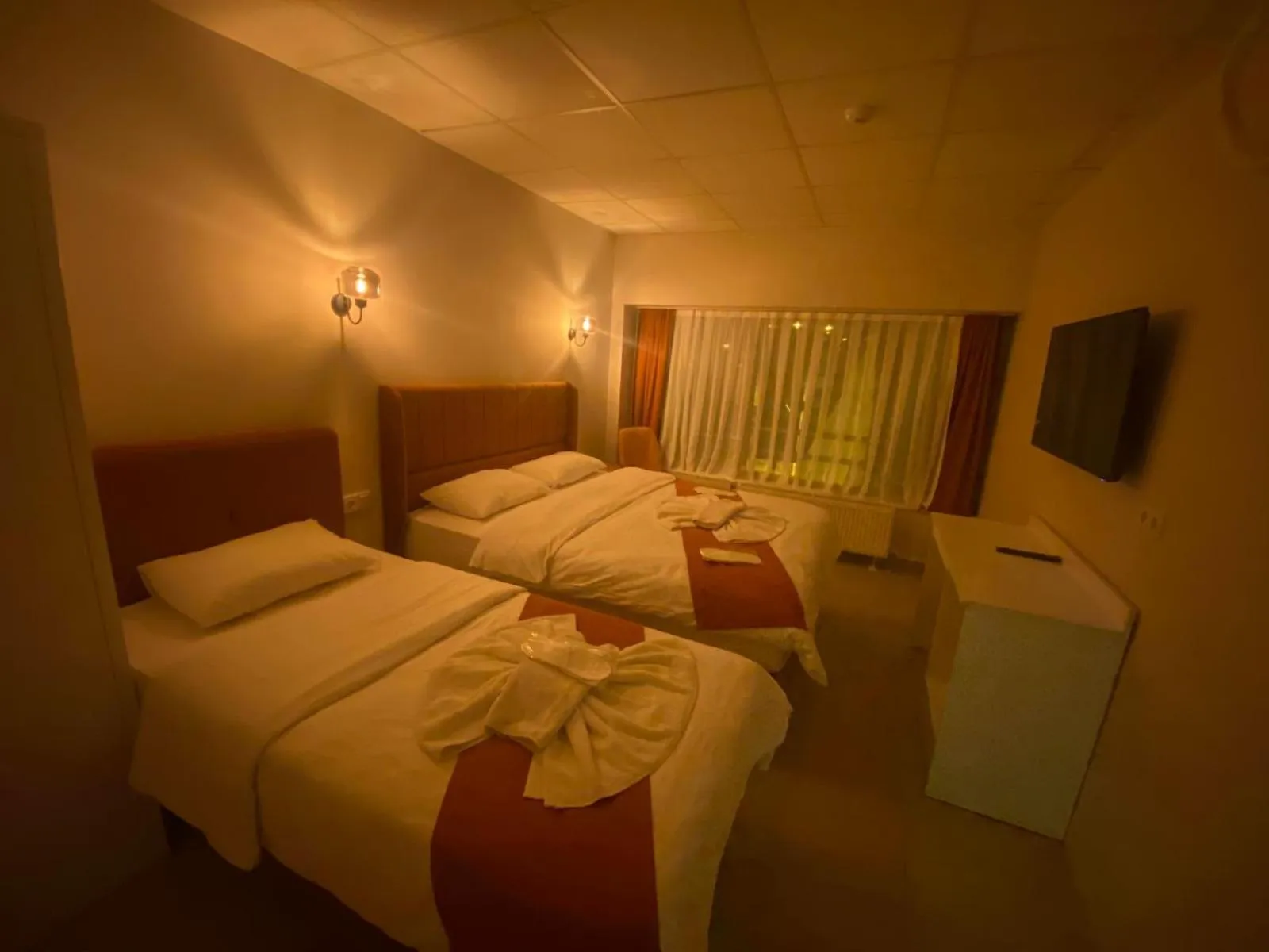 Photo of the whole room, Bed in Kadıköy Bull Hotel