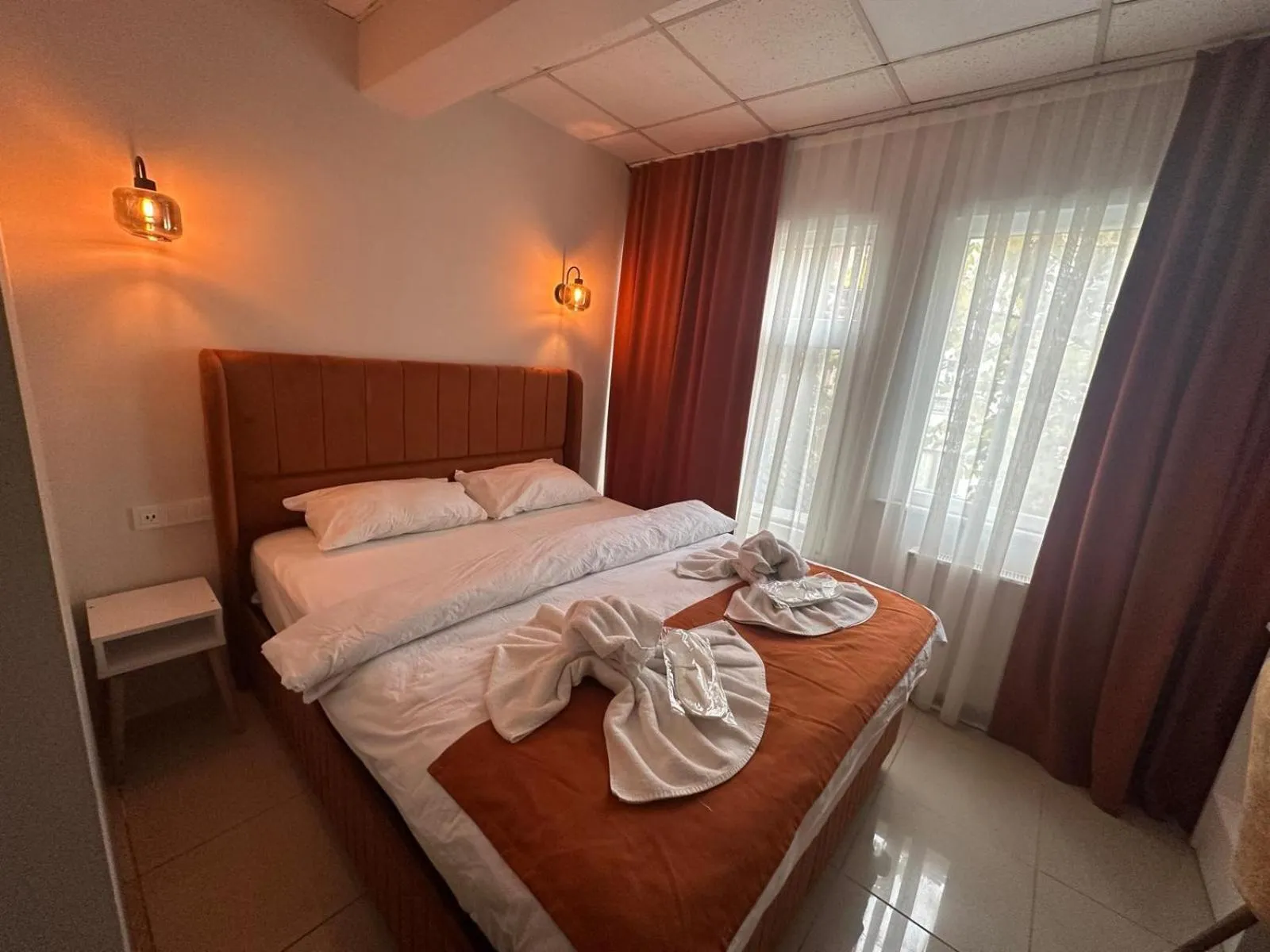 Photo of the whole room, Bed in Kadıköy Bull Hotel