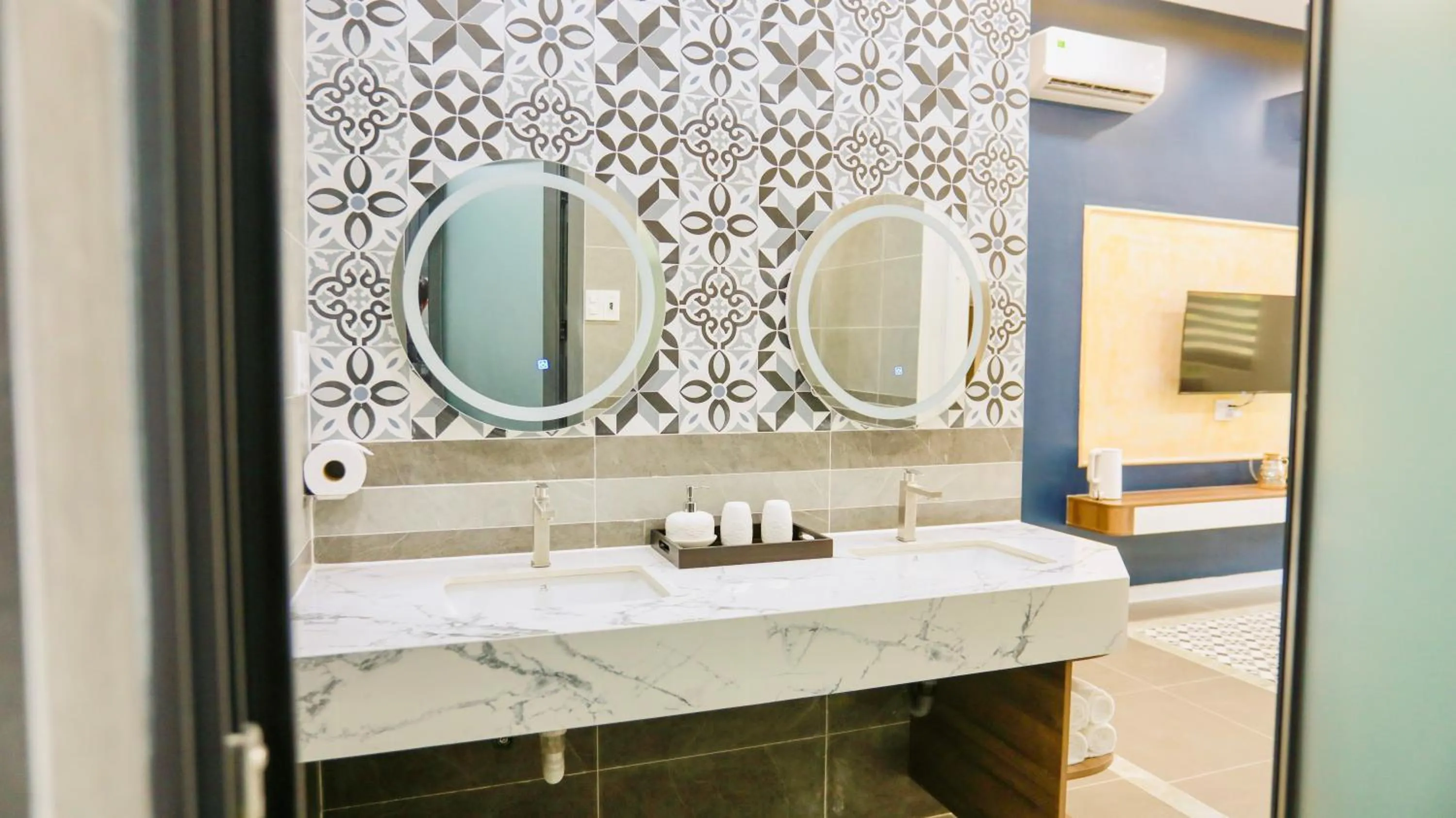 Bathroom in Kiwi's Homestay & Cafe