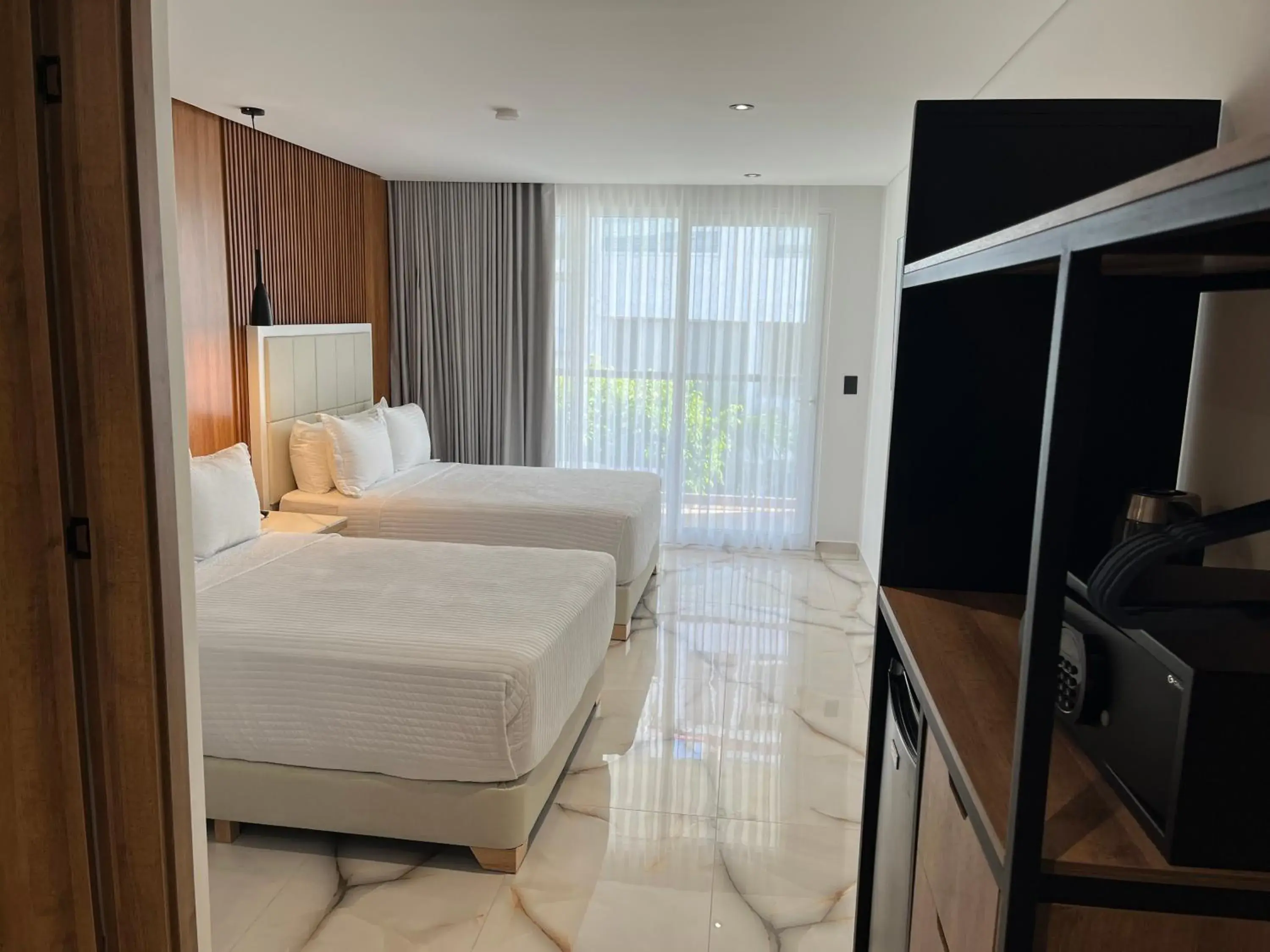 Superior Queen Room with Two Queen Beds in Hotels 111 Superior Queen Room with Two Queen Beds in Hotels 111