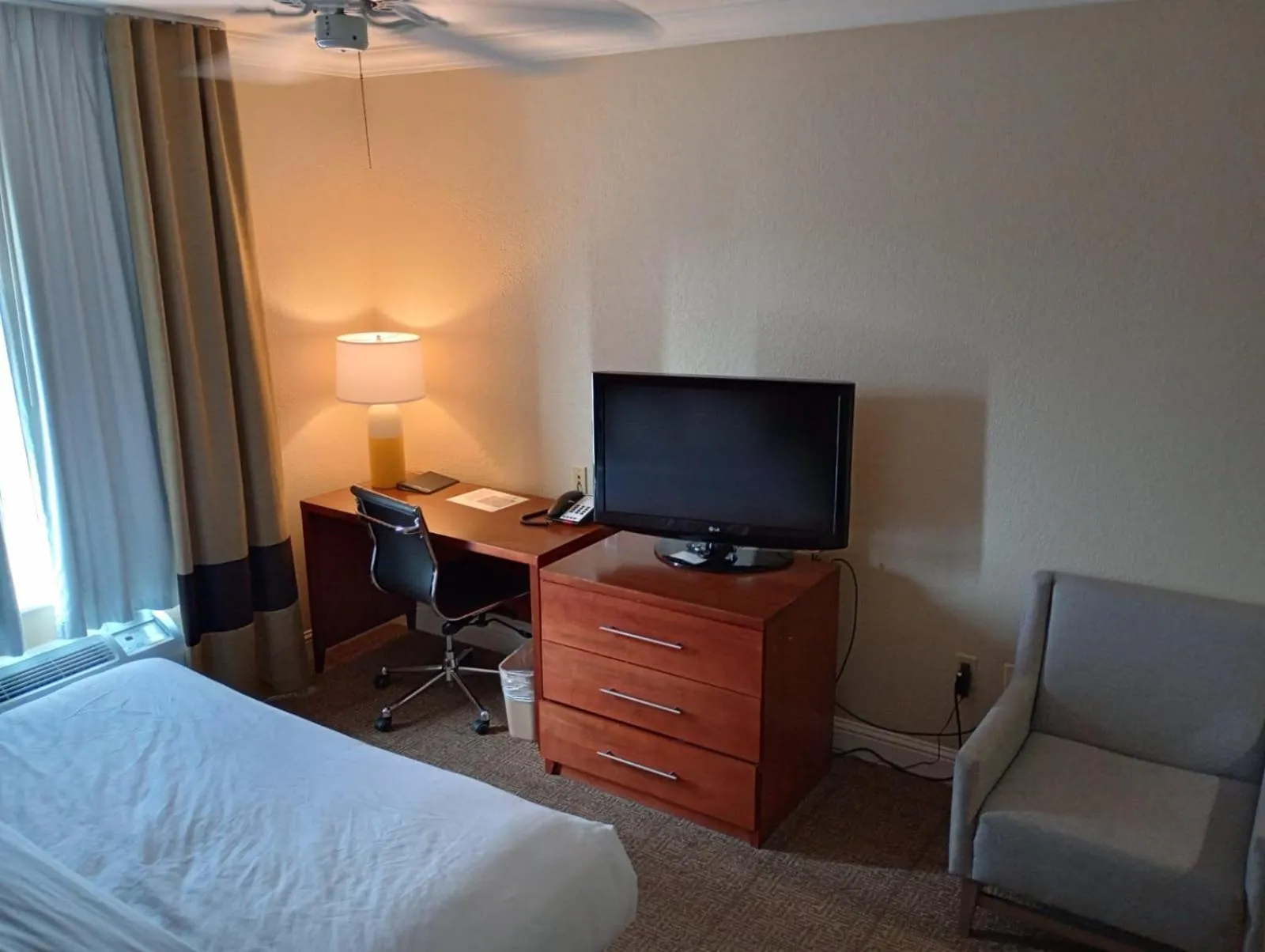 Bed in SAMIR Stay at NW Expressway