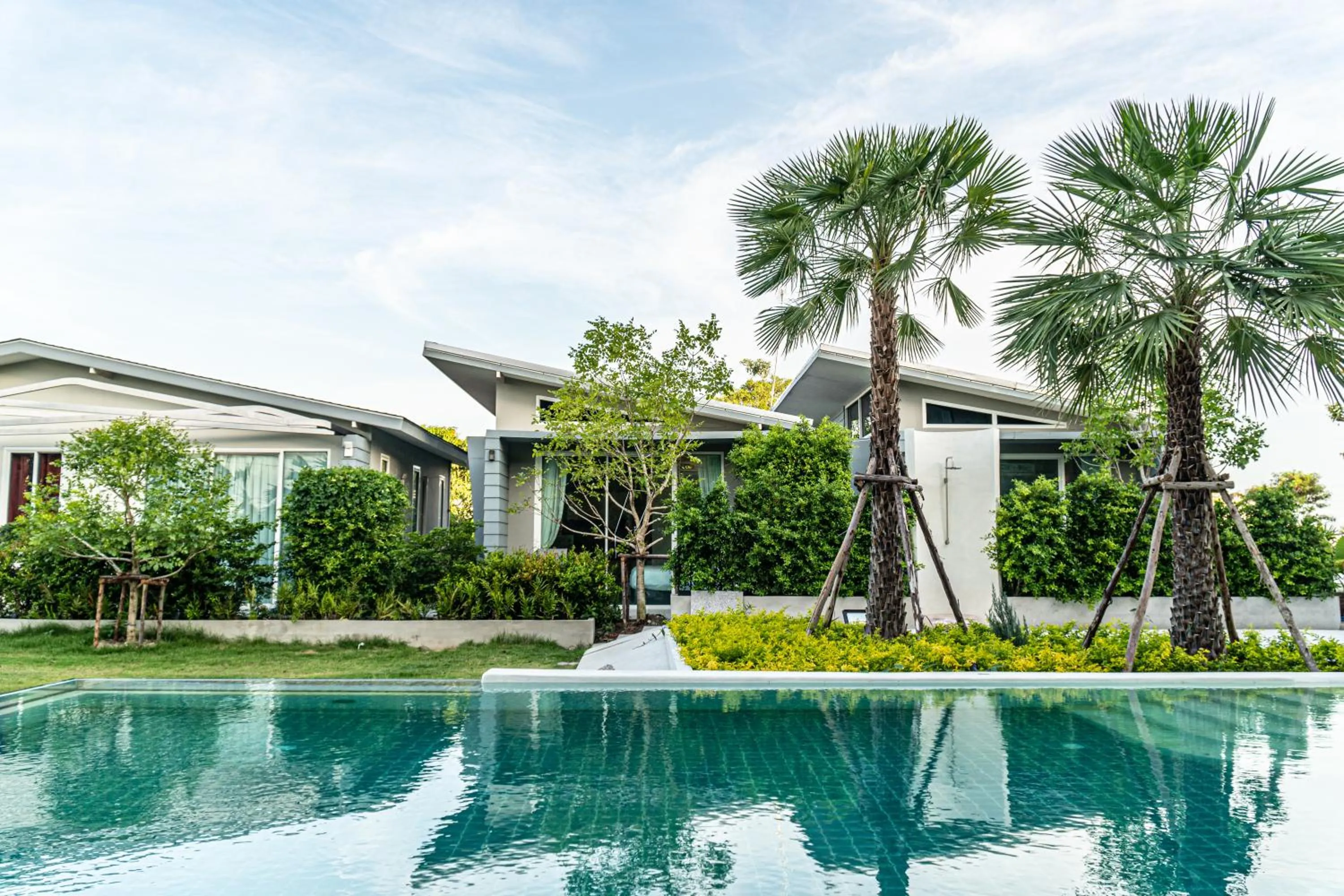 The River Palm Resort