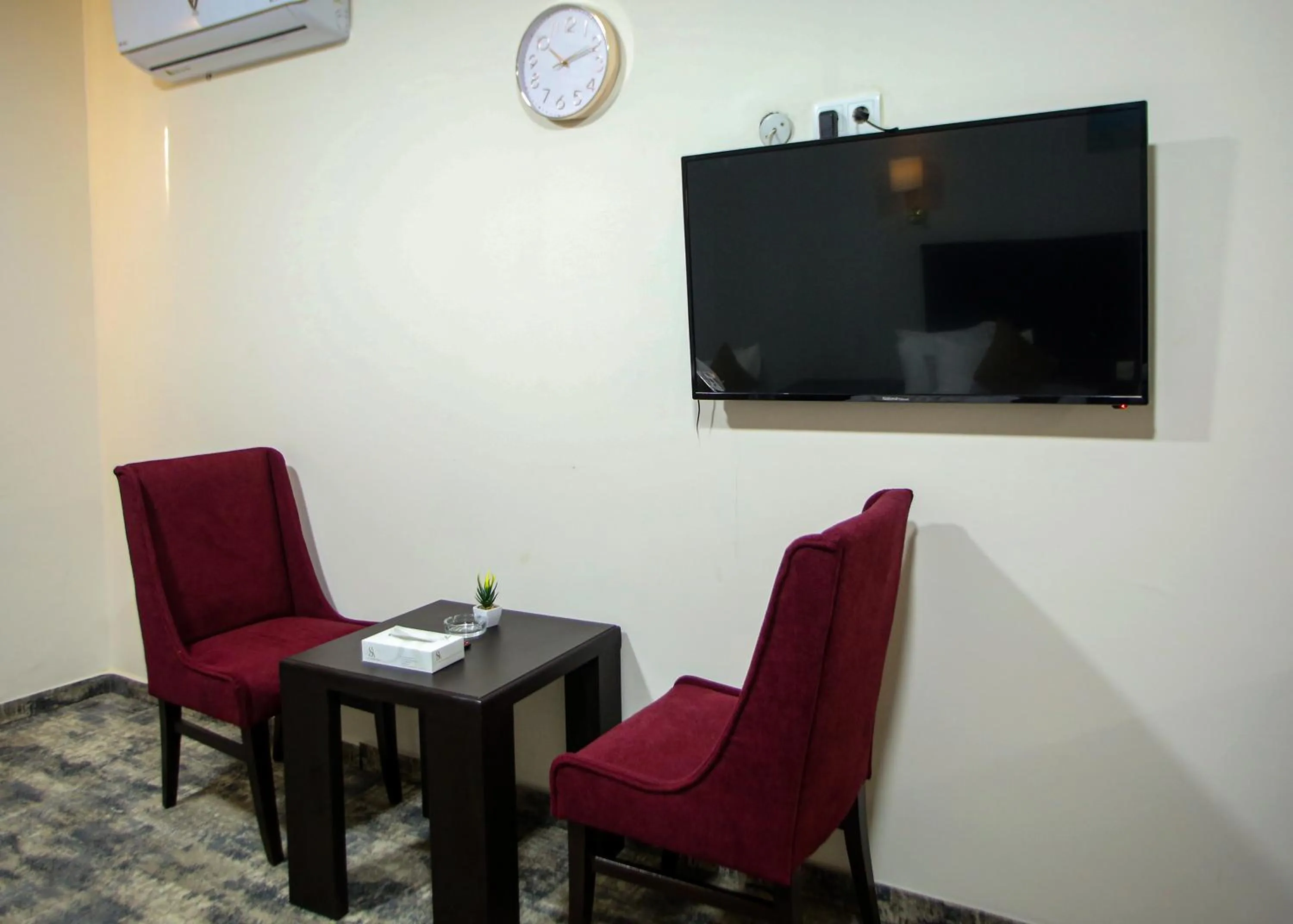 TV and multimedia in Seraj Amman Hotel