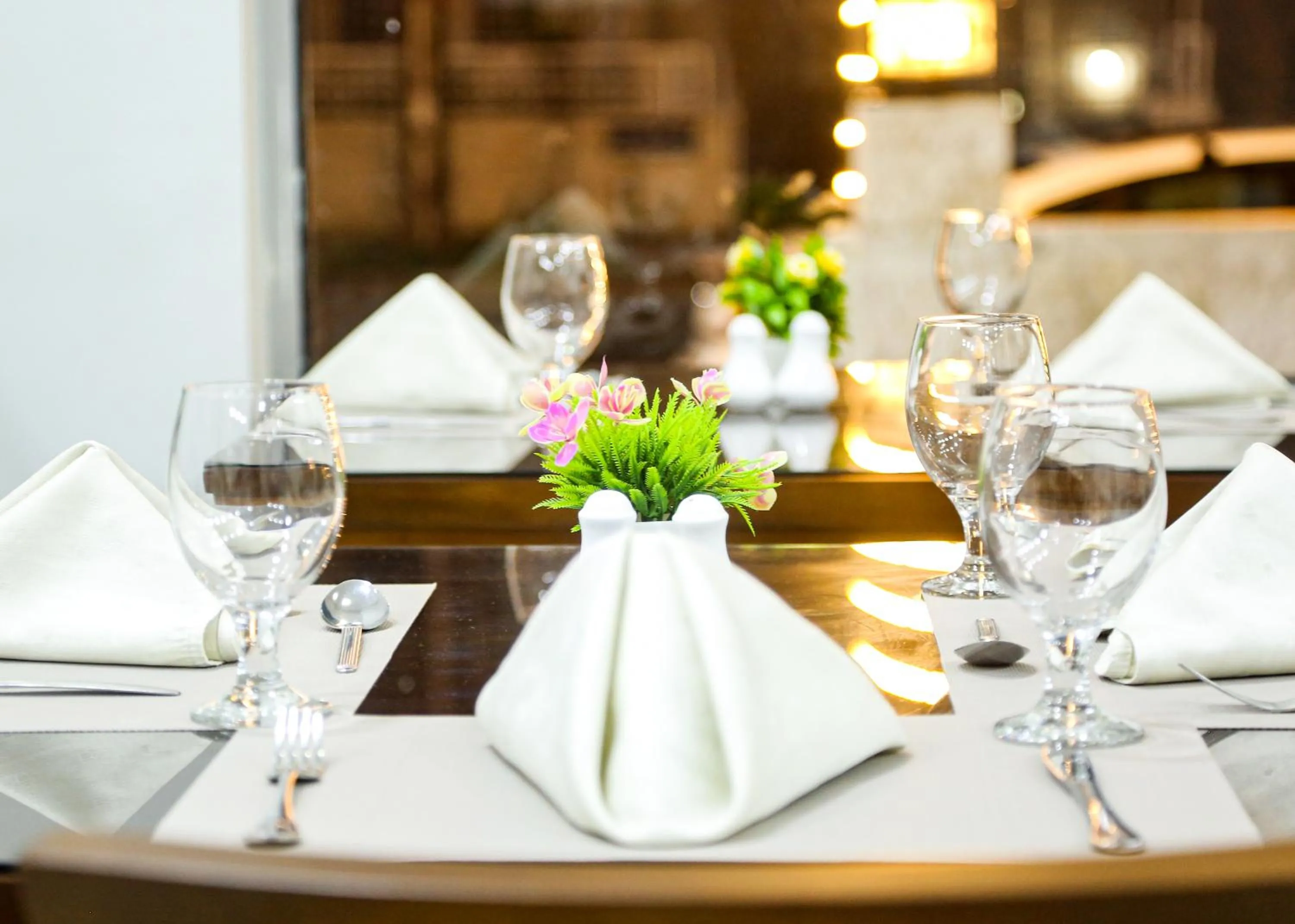 Restaurant/places to eat in Seraj Amman Hotel