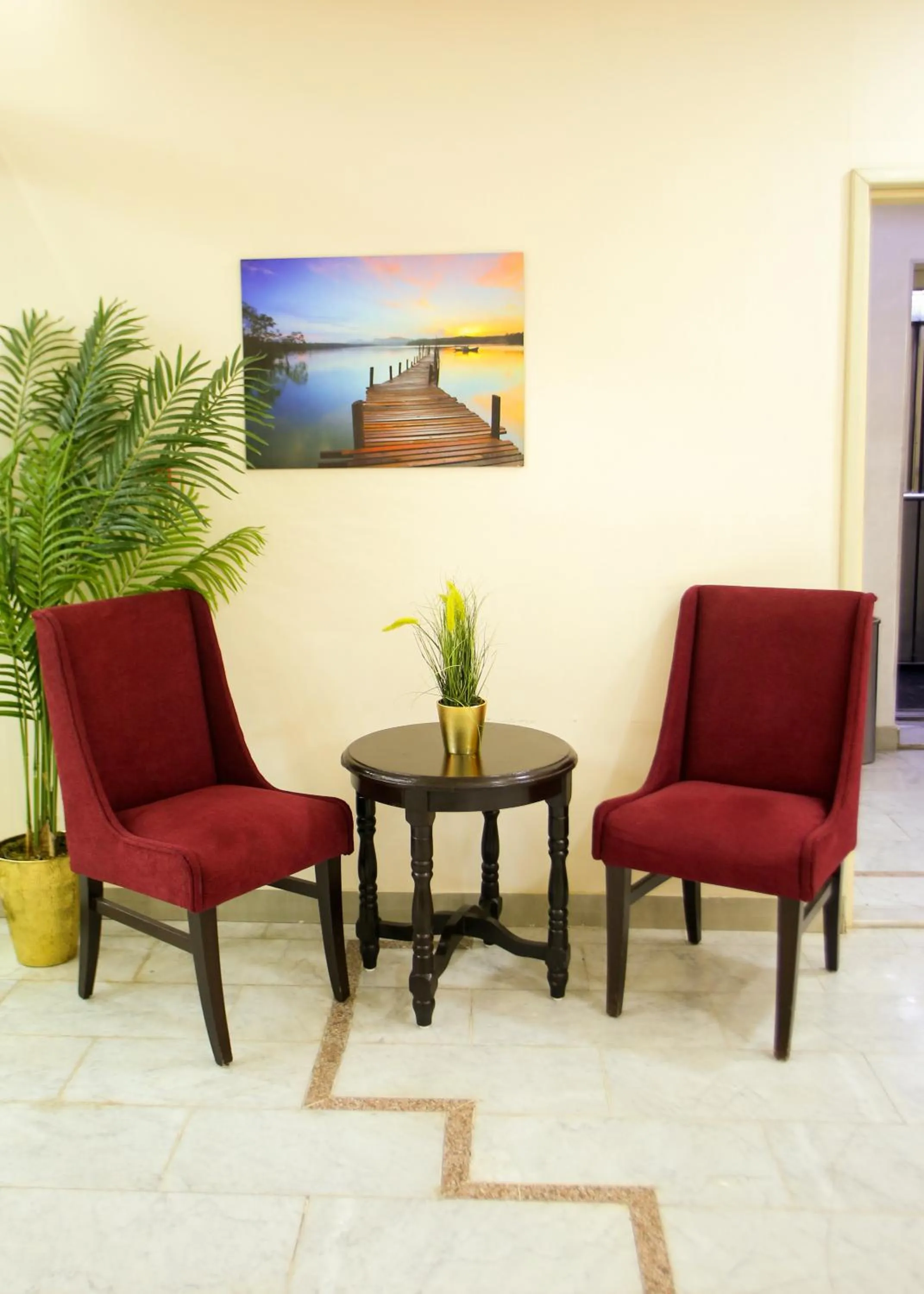 Communal lounge/ TV room in Seraj Amman Hotel