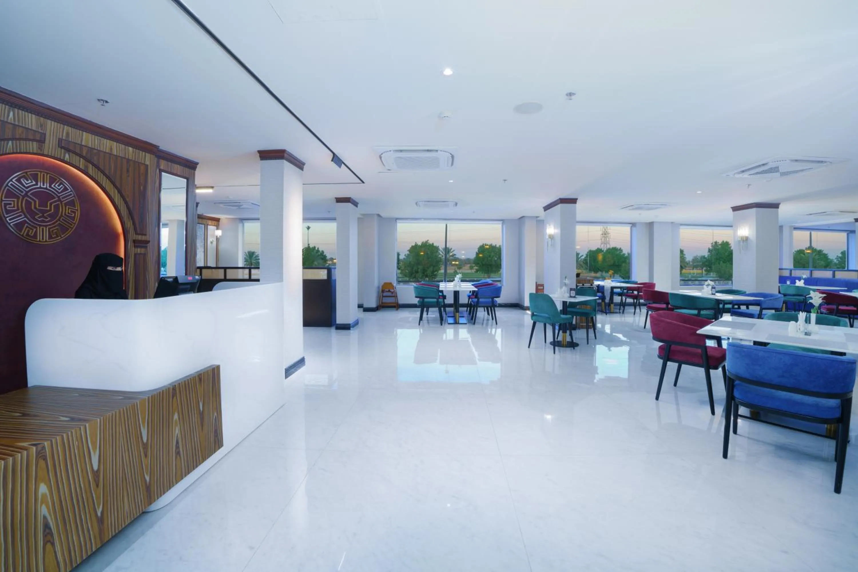 Restaurant/places to eat in Larichy Hotel Tabuk