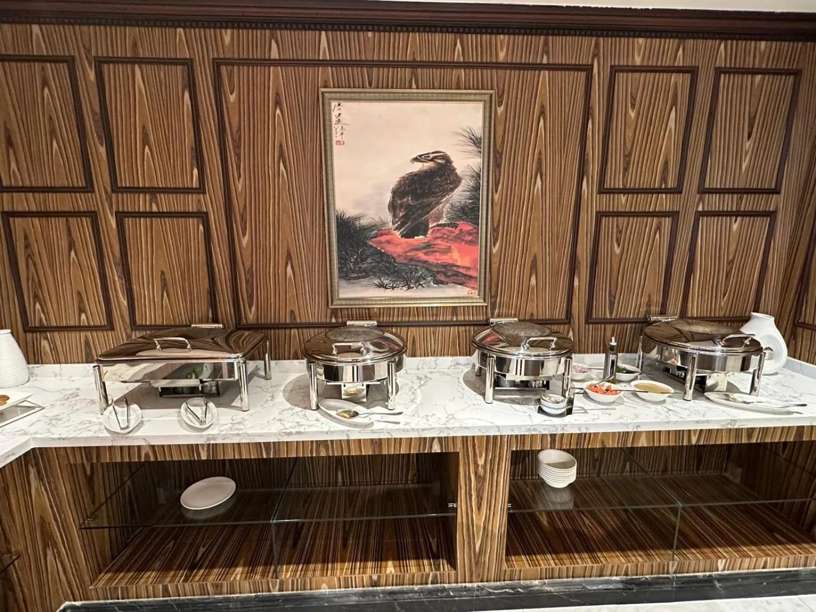 Buffet breakfast in Larichy Hotel Tabuk