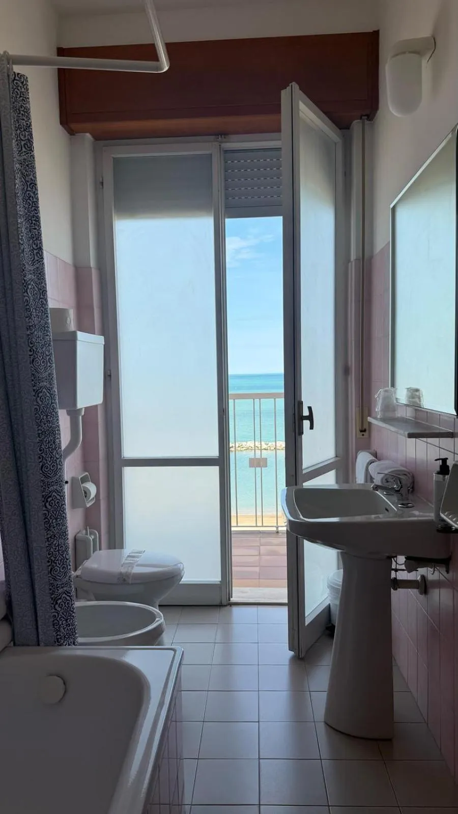 Bed in Diplomat Marine