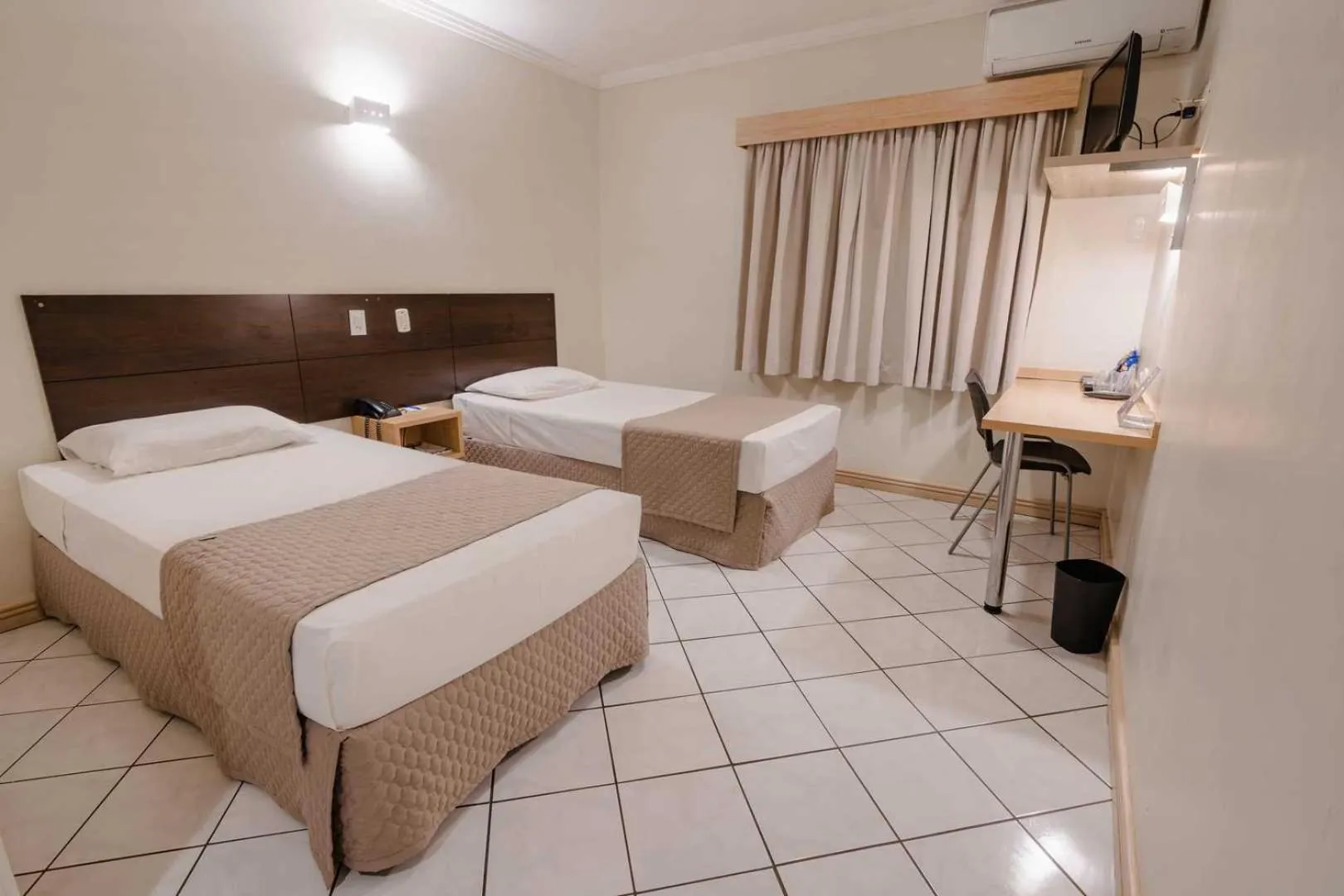 Bedroom, Bed in Hotel Caiuá Express Umuarama