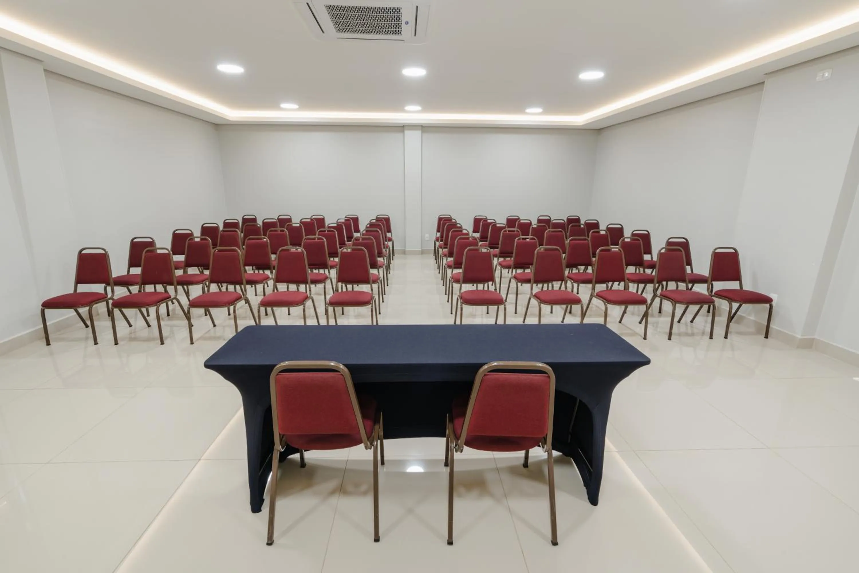 Meeting/conference room in Hotel Caiuá Express Umuarama